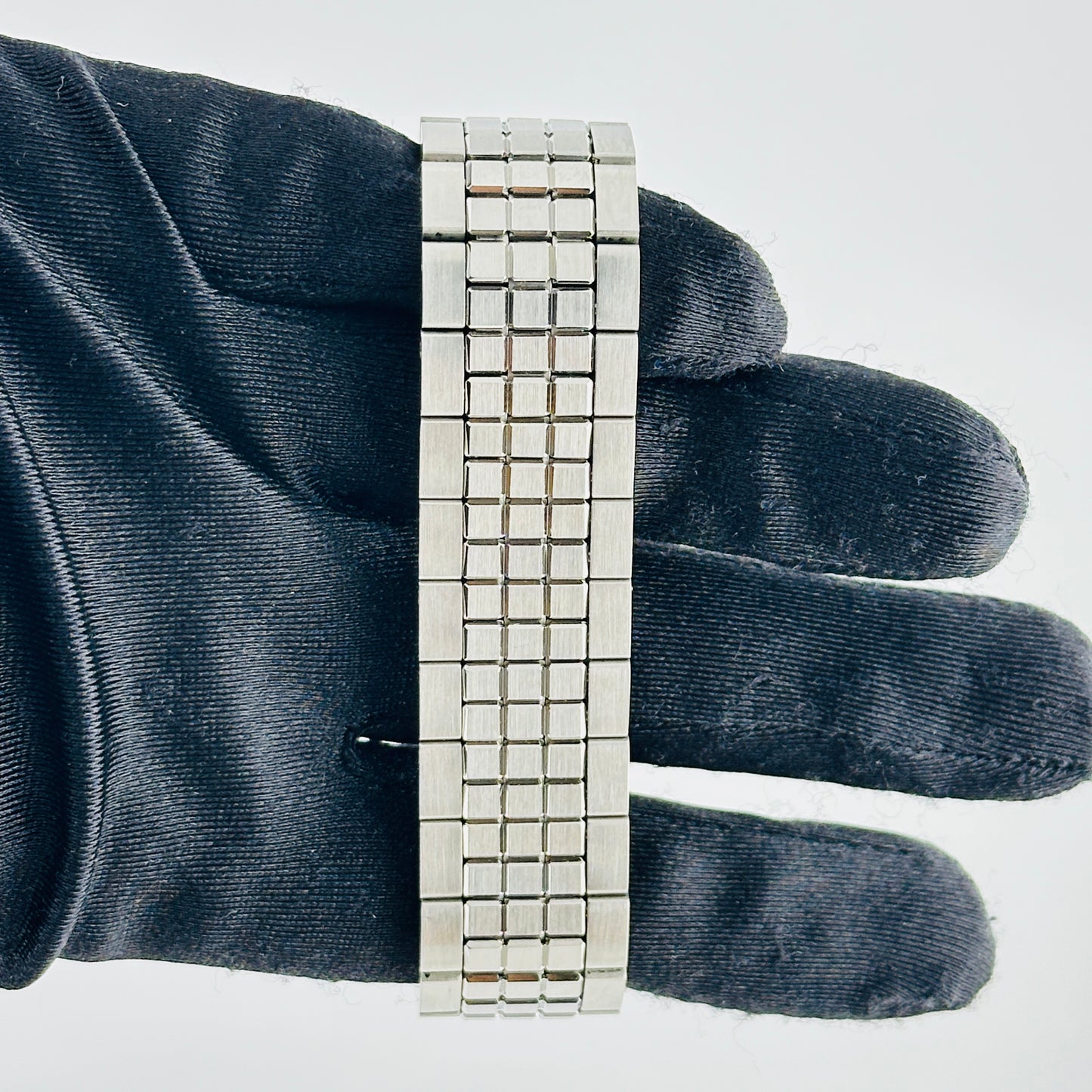 Piaget Upstream Silver Arabic Dial on Stainless Steel Bracelet Ref. 27050 / P10023 — view 8