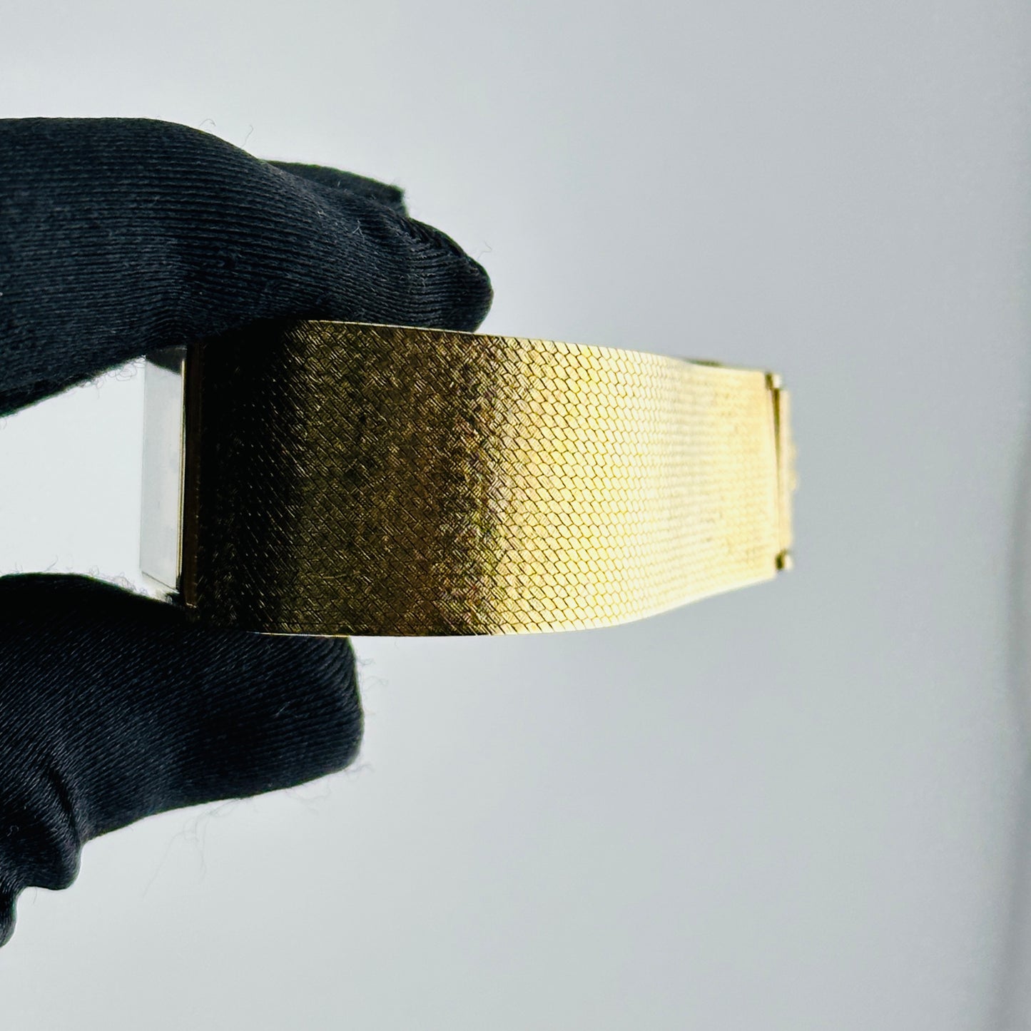 Omega Vintage Cocktail Gold Linen Stick Dial on Mesh Ref. 19130063913006 — view 4