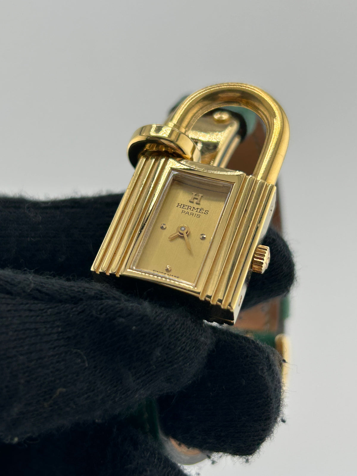 Hermes Kelly Gold Dial on Green Leather Strap Ref. KE1.201.170 — view 2