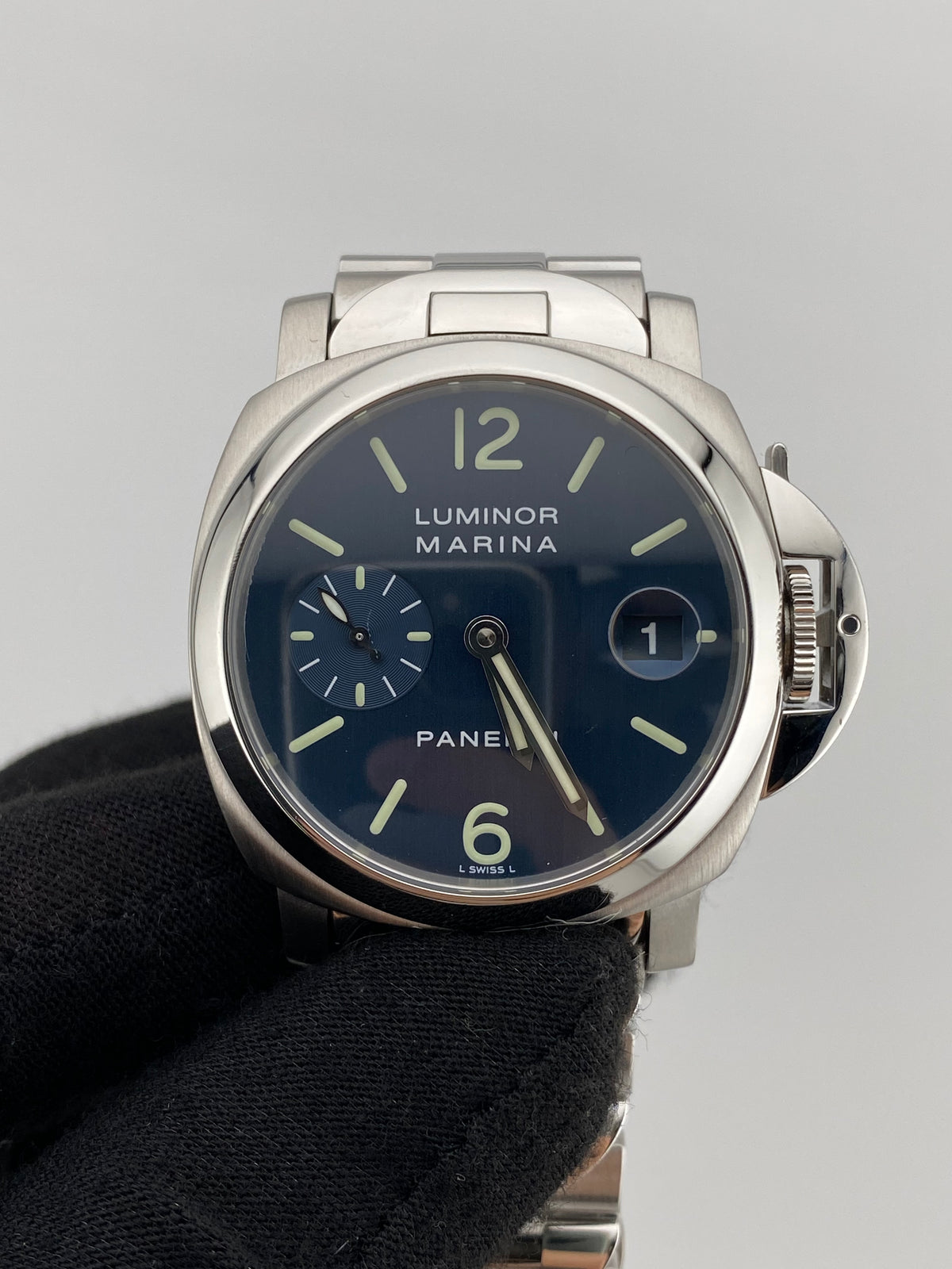 Panerai Luminor Marina Blue Dial on Bracelet Ref. PAM00120 Complete 2005 — view 3