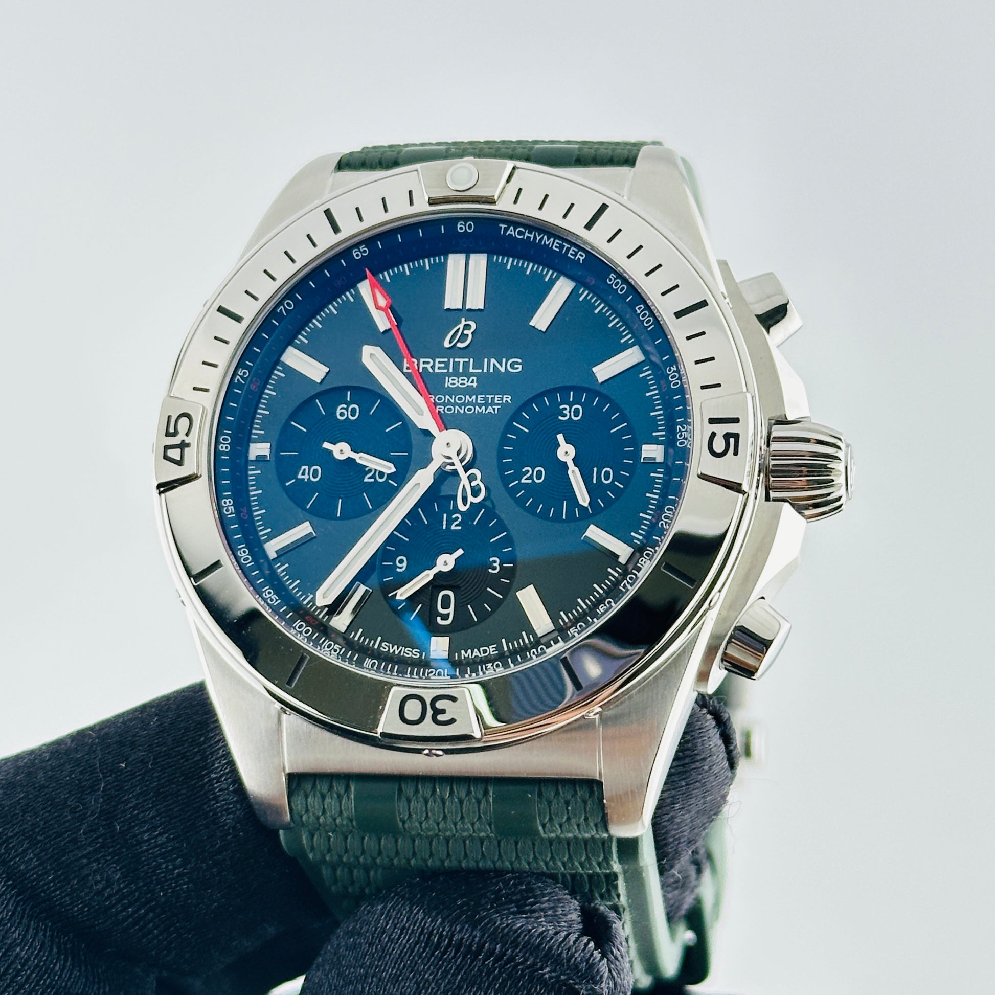 Breitling Chronomat B01 Green Dial on Rubber Strap Ref. AB0134101L2S1 Card Open Date — view 3