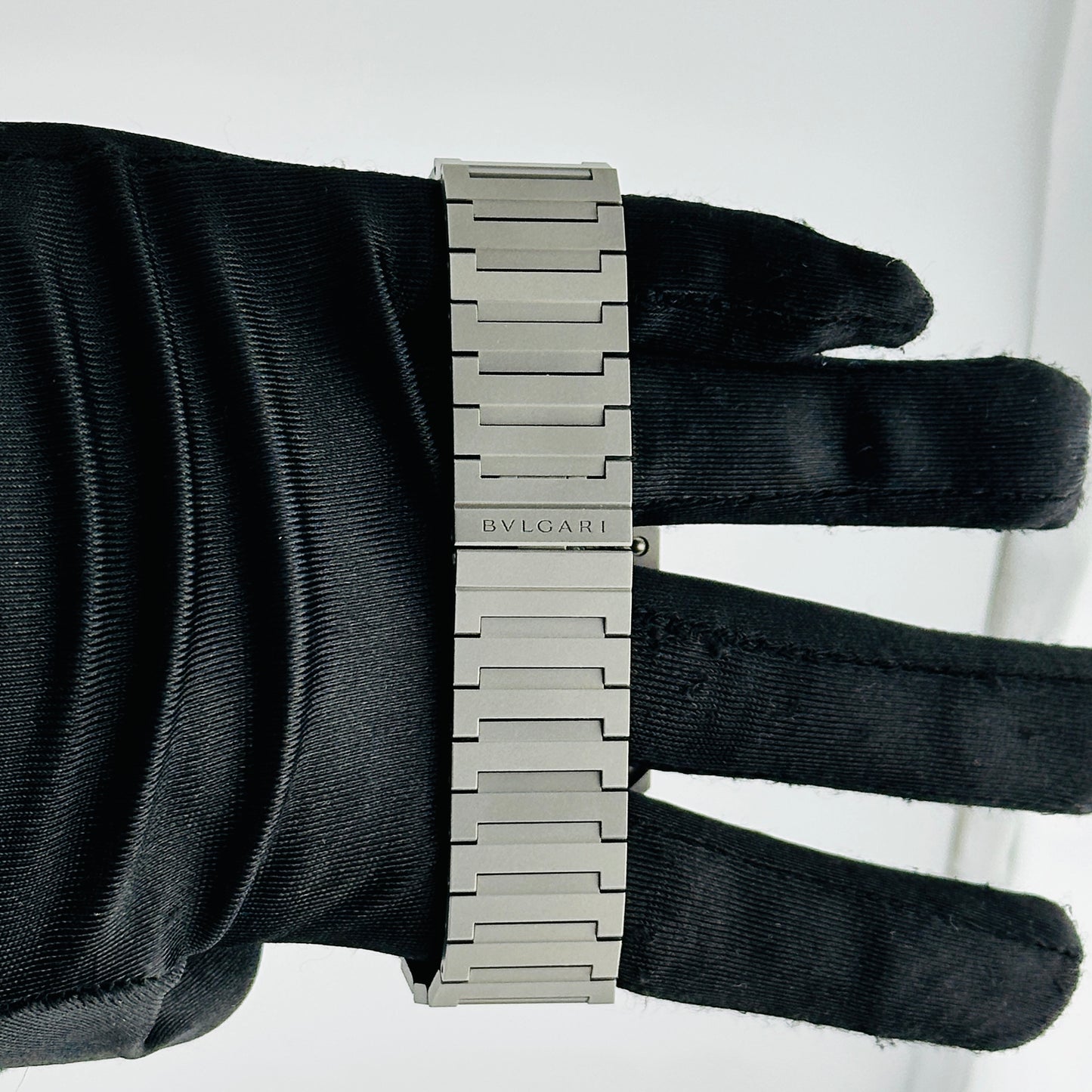 Bvlgari Octo Finissimo Openwork Dial on Bracelet Ref. 103610 Card 2025 — view 3