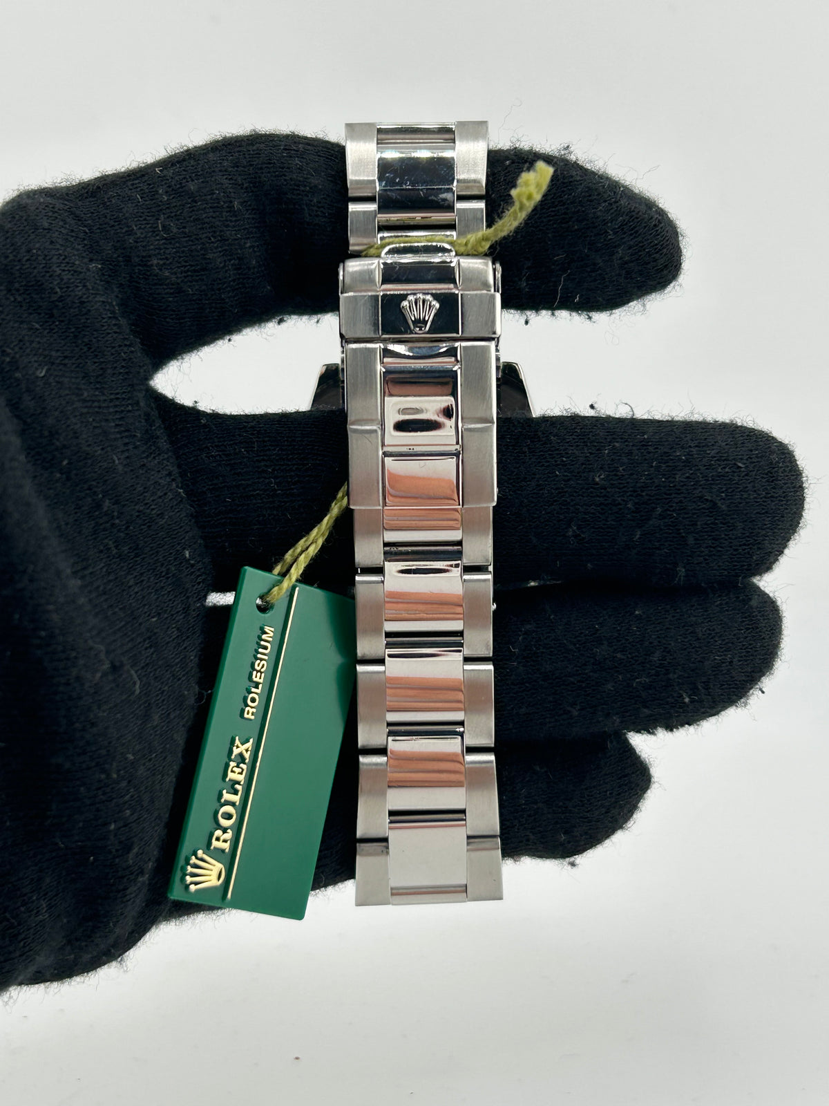 Rolex Yacht Master Platinum Dial on Oyster Rivet Bracelet Ref. 16622 2004 — view 4