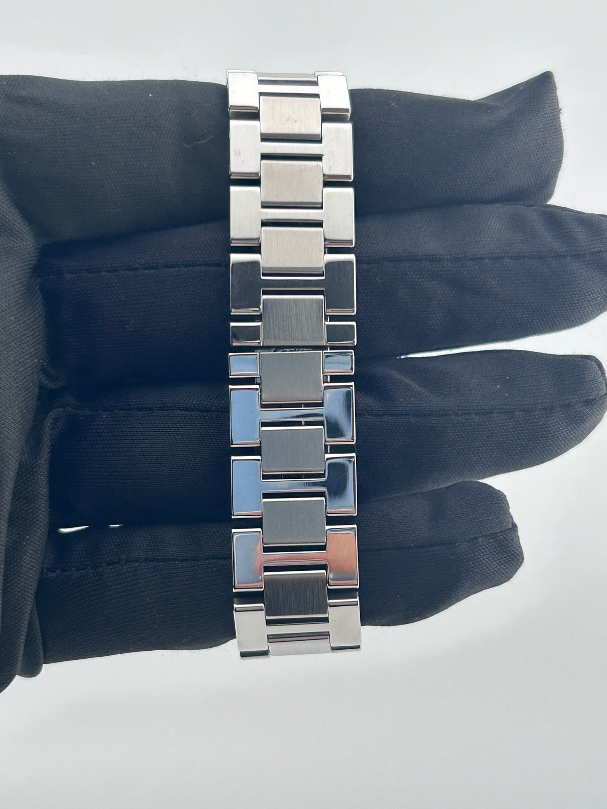 Cartier Ronde Solo Silver Roman Numerals Dial on Stainless Steel Ref. W6701004 Card 2016 — view 4