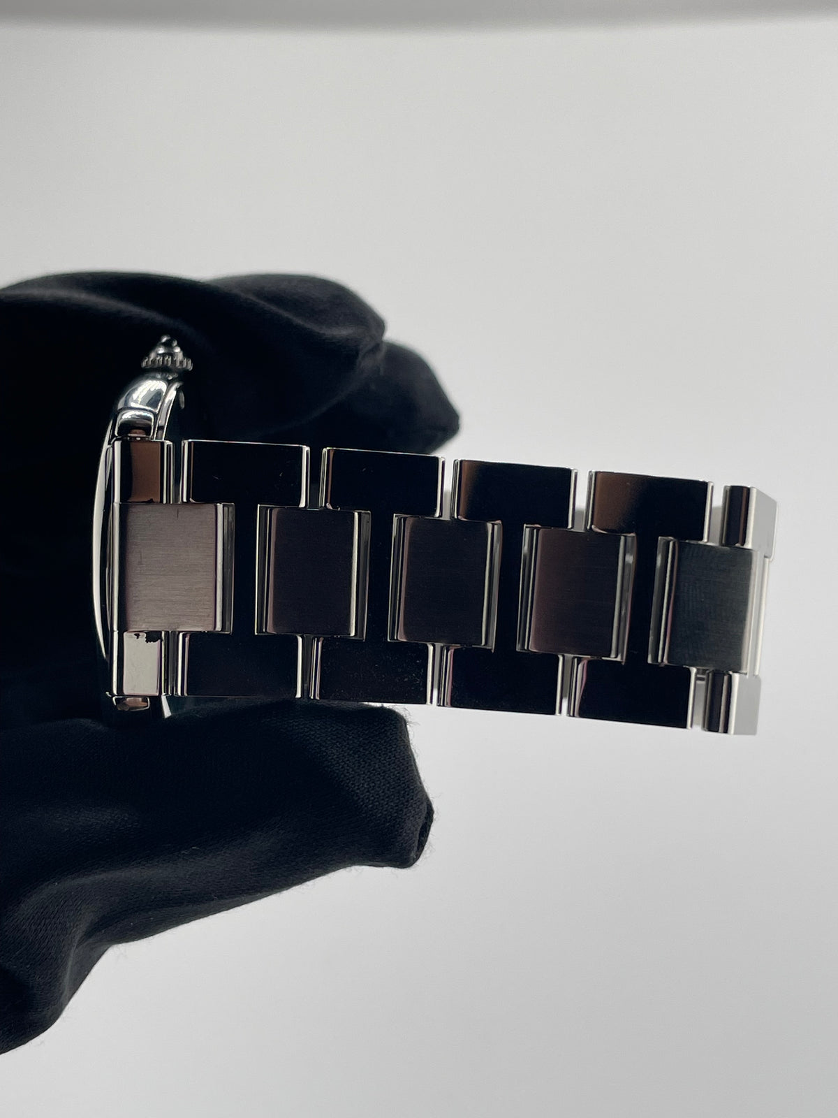 Cartier Ronde Solo Silver Dial on Bracelet Ref. W6701005 2015 — view 5