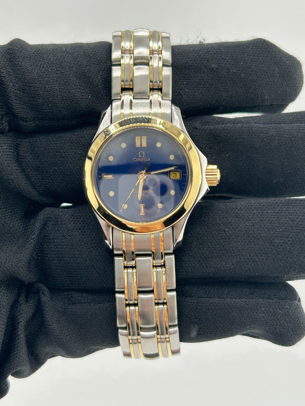 Omega Seamaster 120 Navy Blue Dial on 2 Tone Bracelet Ref. 2411.80 — view 2