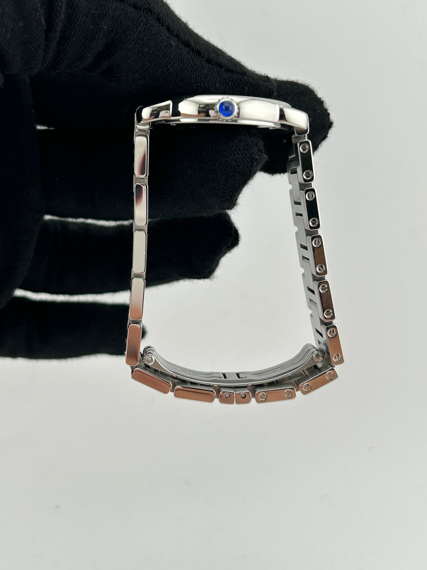 Cartier Ronde Solo Silver Dial on Stainless Steel Bracelet Ref. W6701004 Papers 2013 — view 6