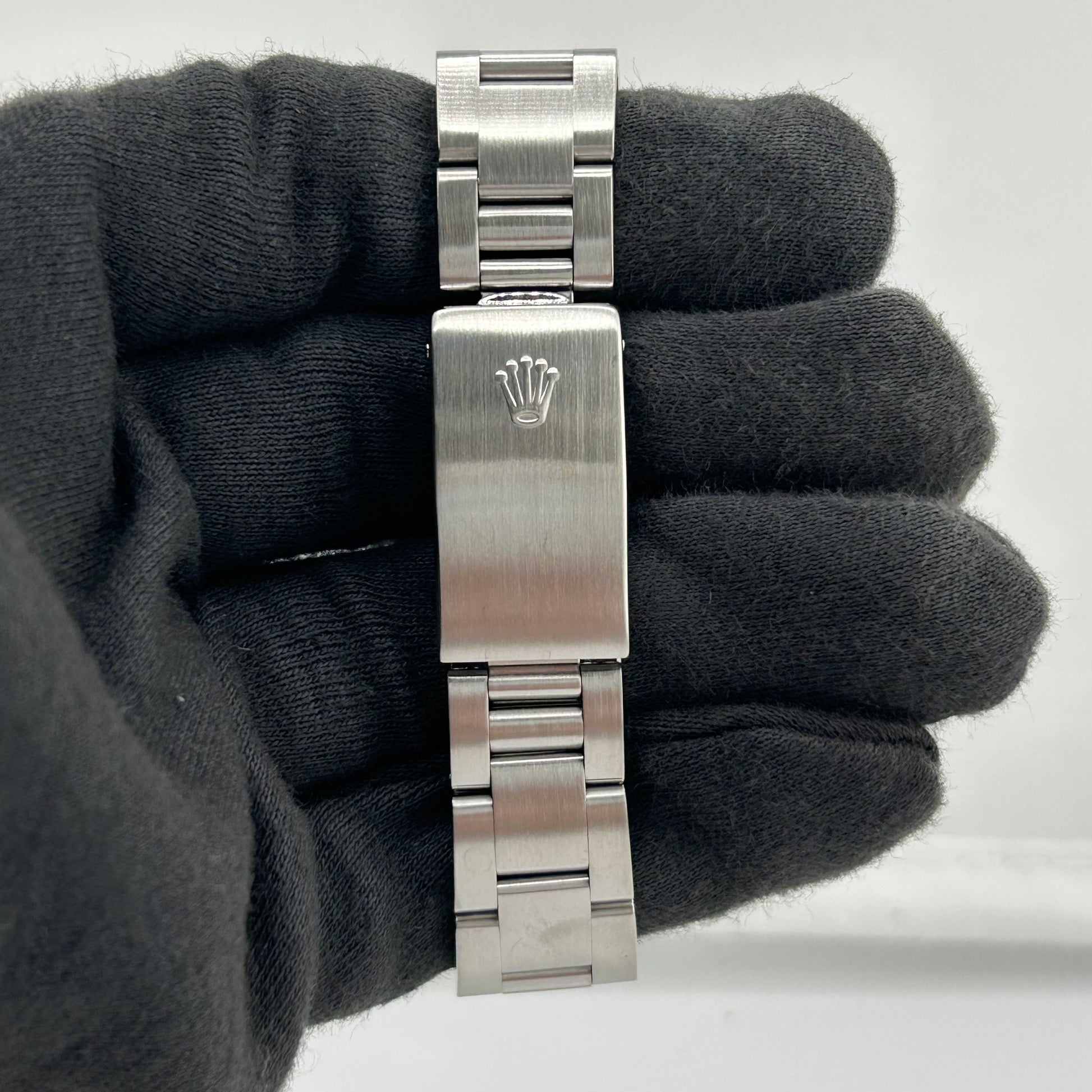 Rolex Oyster Perpetual Salmon Dial on Oyster Bracelet Ref. 67480 1996 — view 3