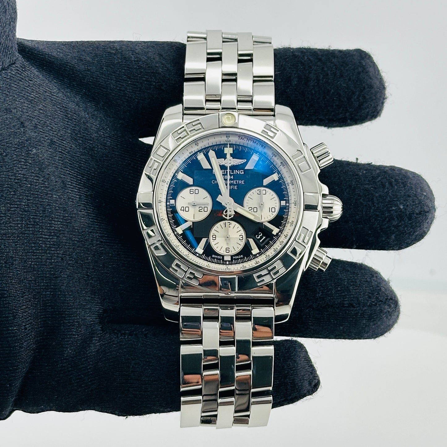 Breitling Chronomat Onyx Black Dial on Stainless Steel Bracelet Ref. AB0110 Card 2018 — view 2