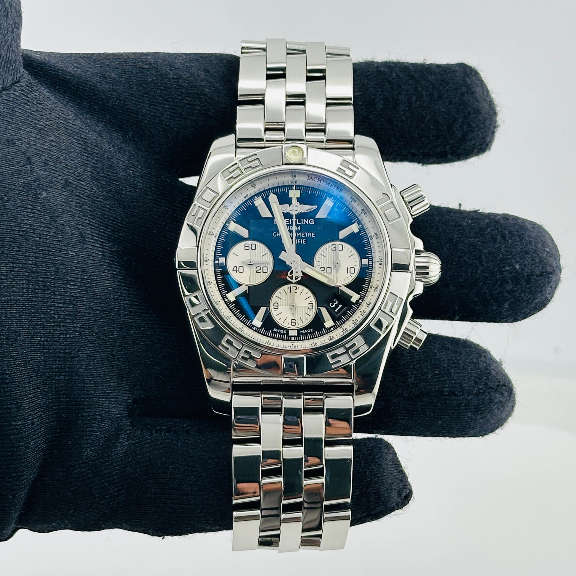 Breitling Chronomat Onyx Black Dial on Stainless Steel Bracelet Ref. AB0110 Card 2018 — view 2