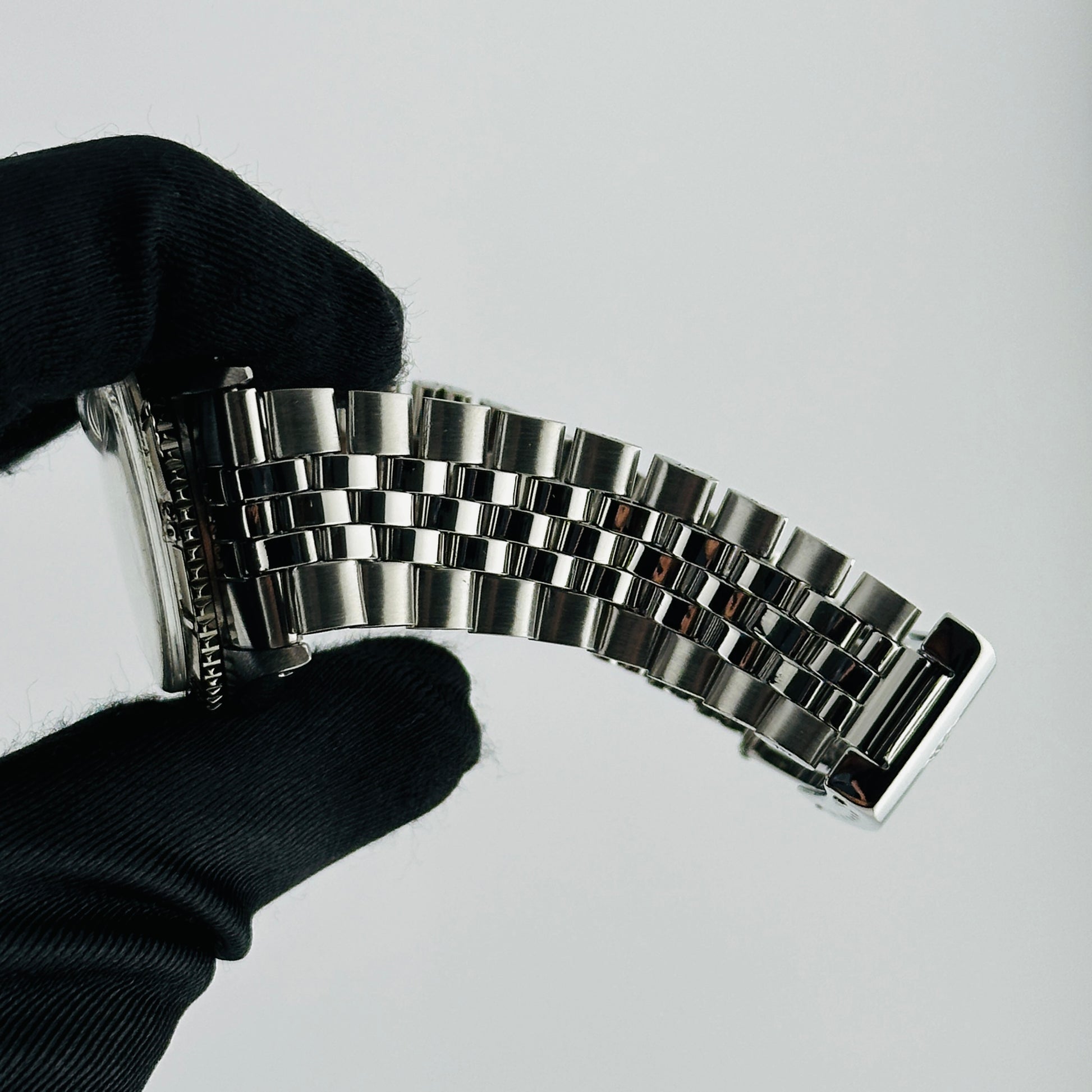 Rolex Datejust Thunderbird Silver Stick Dial on Folded Jubilee Bracelet Ref. 1625 1960 — view 4