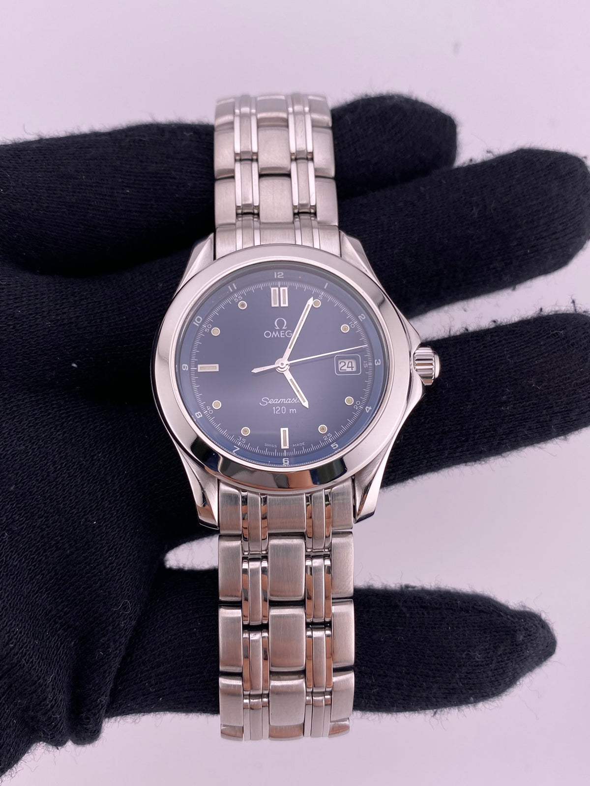 Omega Seamaster Blue Dial on Stainless Steel Bracelet Ref. 2511.81 — view 2