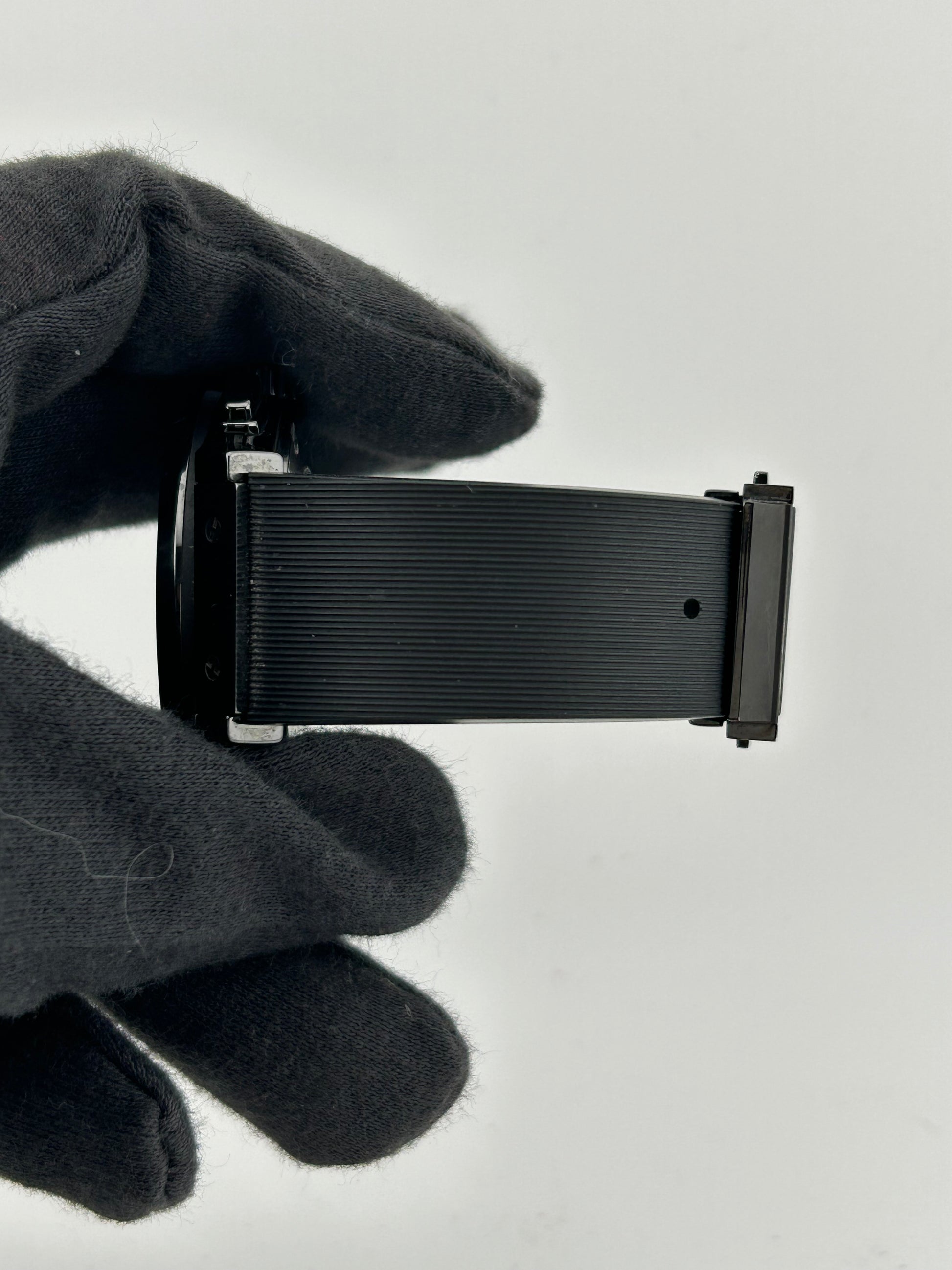 Hublot Classic Fusion Chronograph Black Carbon Effect Dial on Black Rubber Band Ref. 541.CM.1171.RX Complete 2019 — view 5