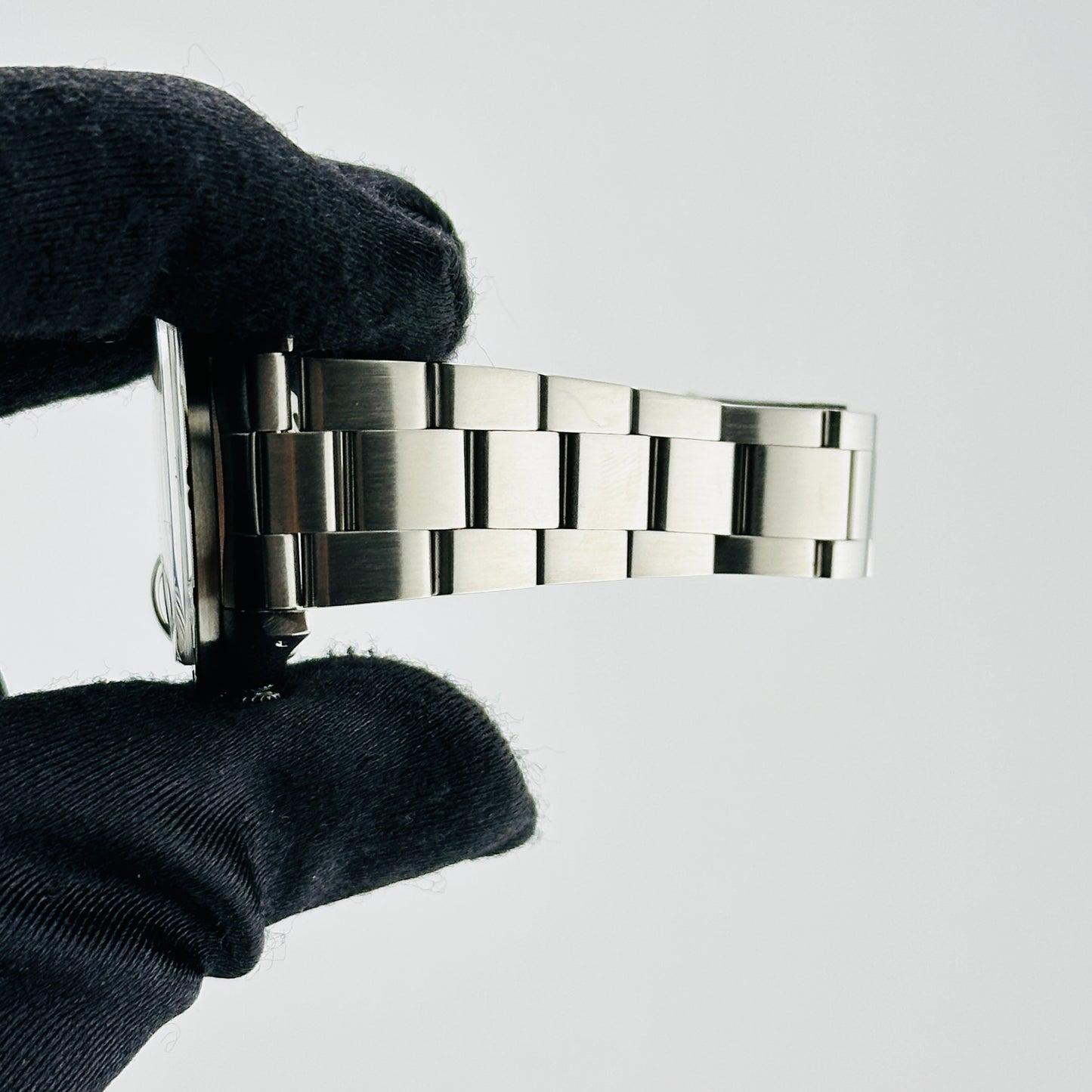 Rolex Oyster Perpetual Date Silver Stick / Has Spots Dial on Oyster Bracelet Ref. 15010 1984 — view 5
