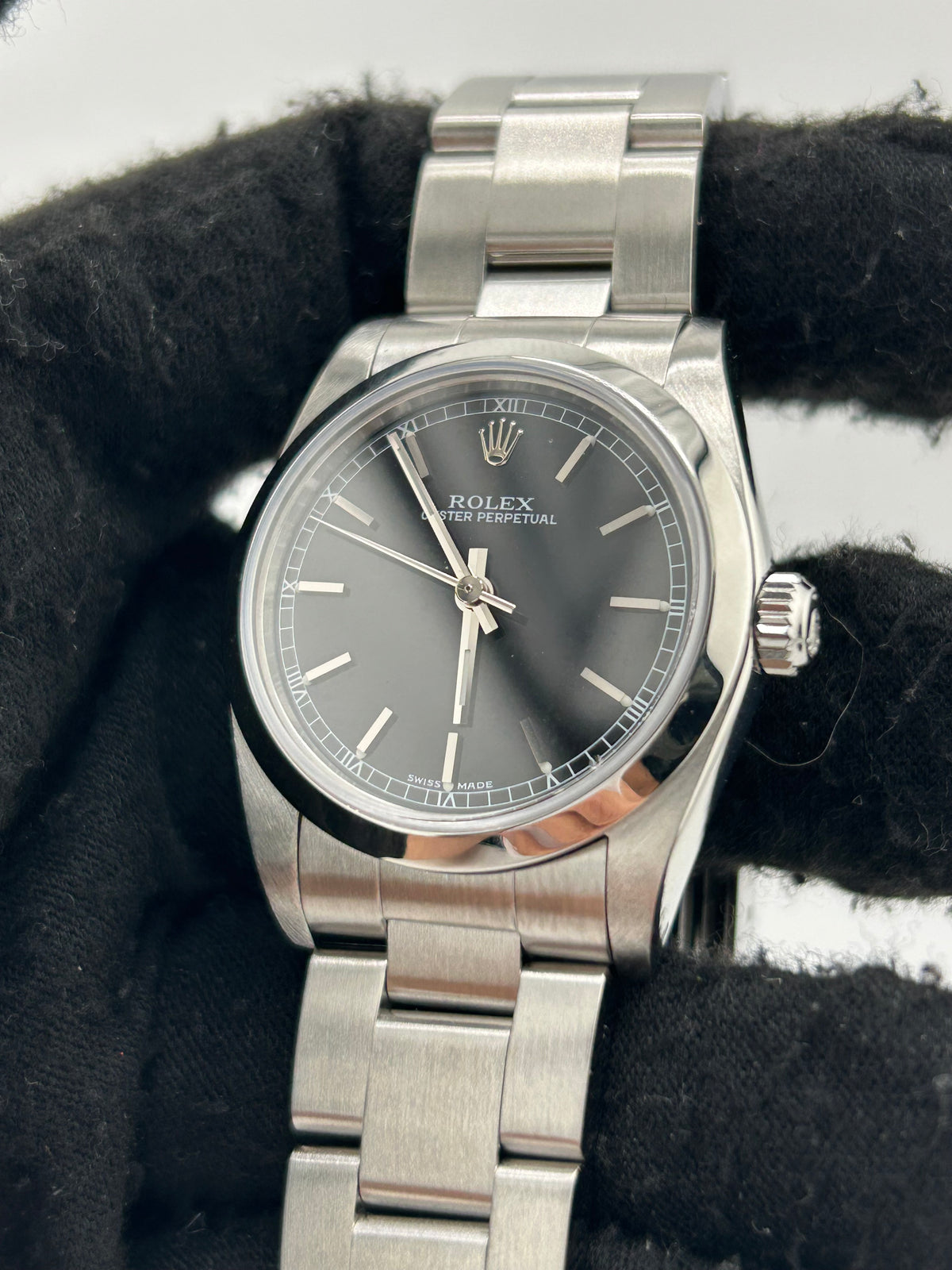 Rolex Oyster Perpetual 31 Black Stick Dial on Stainless Steel Bracelet Ref. 77080 Papers 2006 — view 3