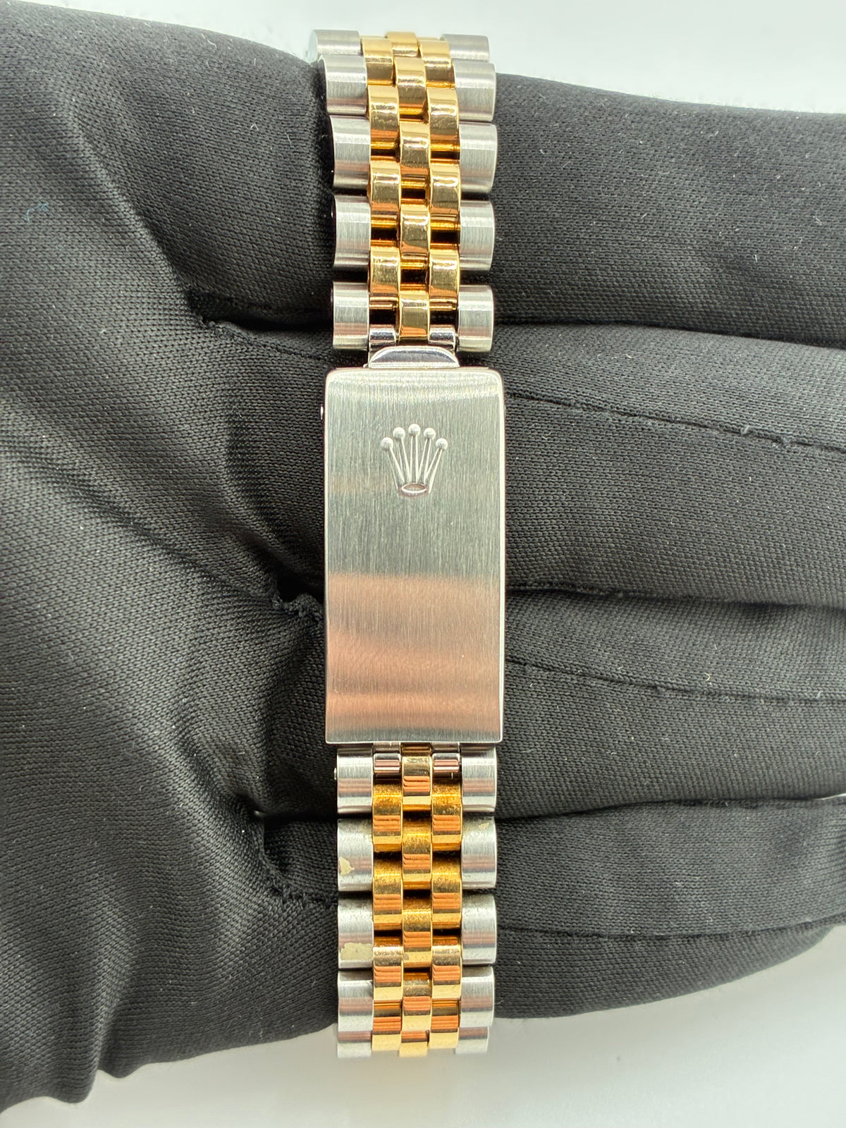 Rolex Datejust 31 Gold Dial on Jubilee Ref. 68273G Papers Open Date — view 4