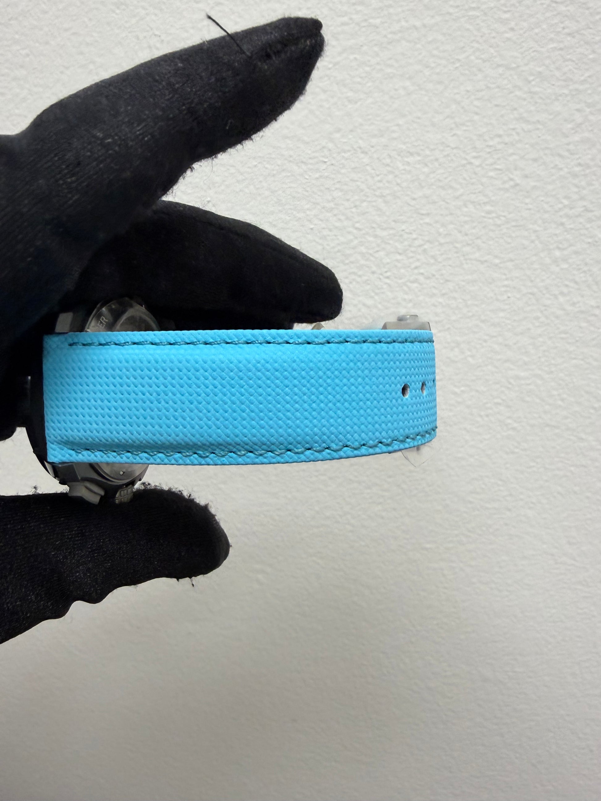 Breitling Avenger B01 Chronograph Turquoise Dial on Turquoise Leather Ref. SB0146101L1X1 Card 2026 — view 4