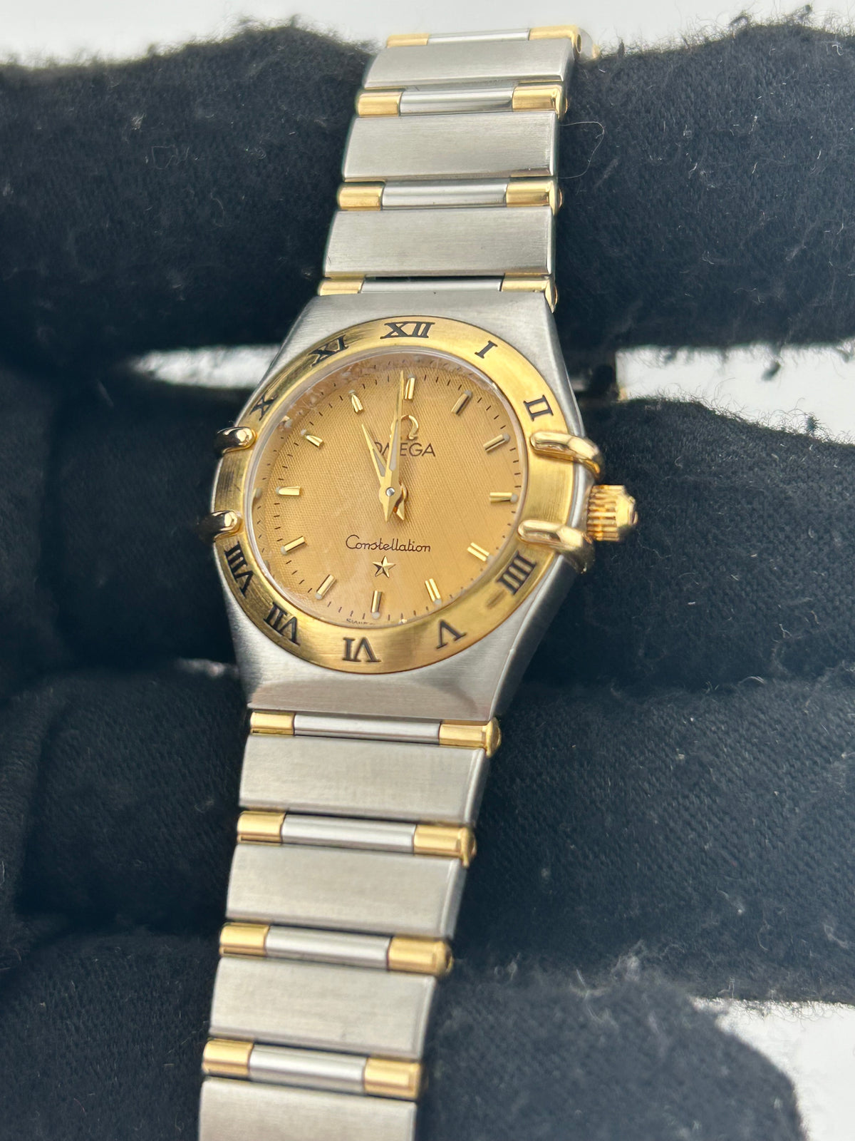 Omega Constellation Gold Dial on 2 Tone Yellow Gold / Stainless Steel Bracelet Ref. 1362.10 — view 3