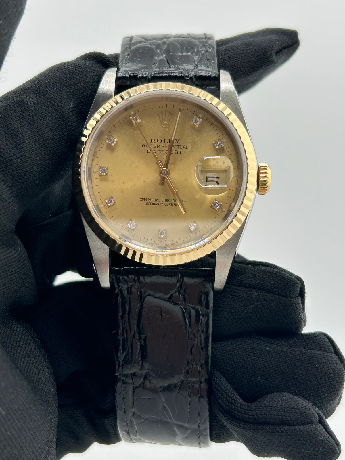 Rolex Datejust 36 Champagne Diamond Dial on Generic Black Leather Strap Ref. 16233 1989 — view 2
