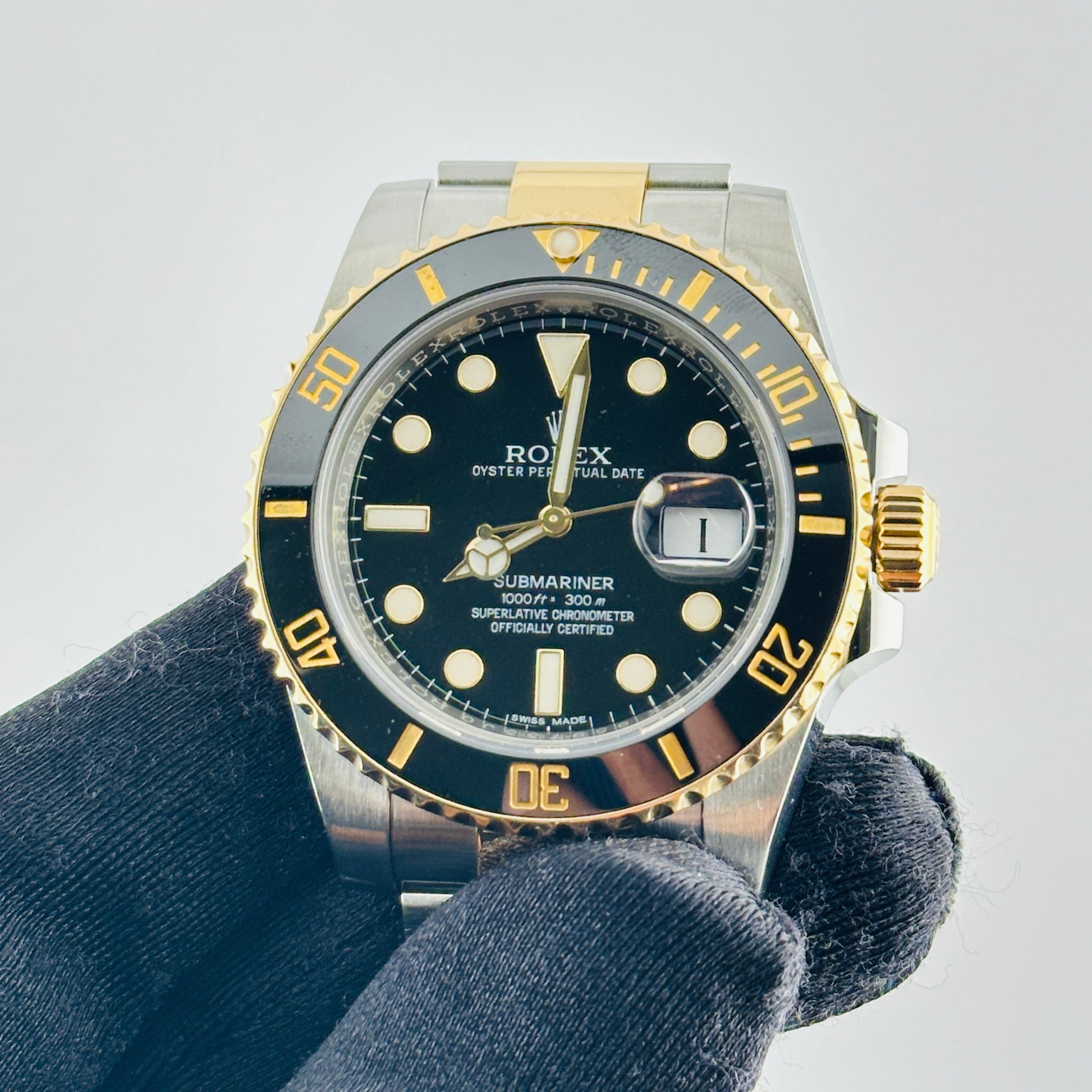Rolex Submariner Black Dial on Oyster Bracelet Ref. 116613LN Card 2016 — view 3