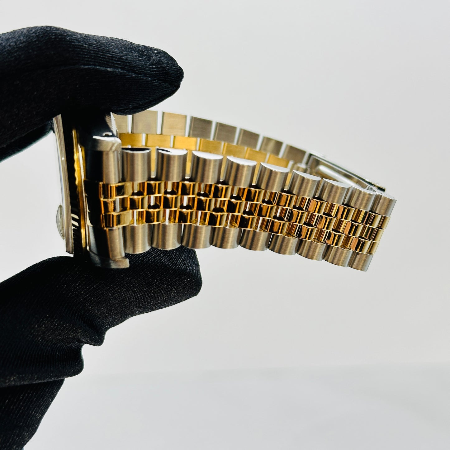 Rolex Datejust Champagne Diamond Factory Dial on D Link Jubilee Ref. 16233 1991 — view 5