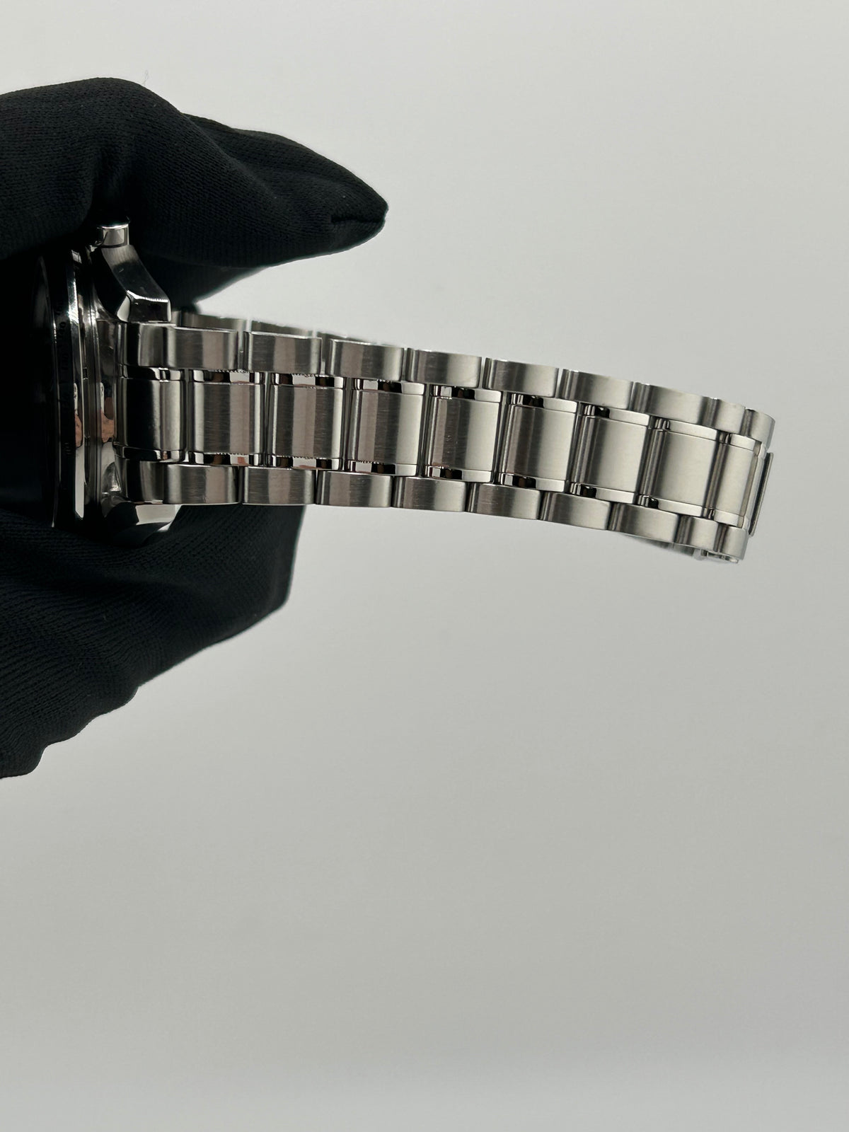 Omega Speedmaster Racing Black Dial on Stainless Steel Bracelet Ref. 3519.50.00 Card — view 5