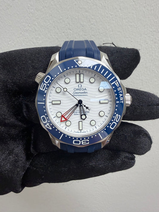 Omega Seamaster Diver 300M White Dial on Rubber Strap Ref. 210.32.42.20.04.002 Card — view 2