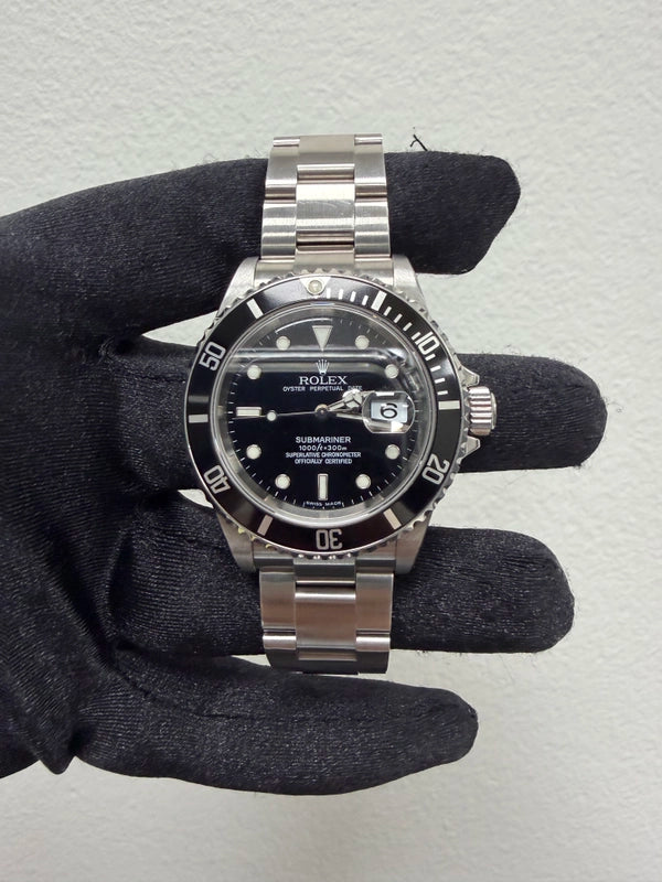 Rolex Submariner Black Dial on Oyster Ref 16610 with Papers 2006