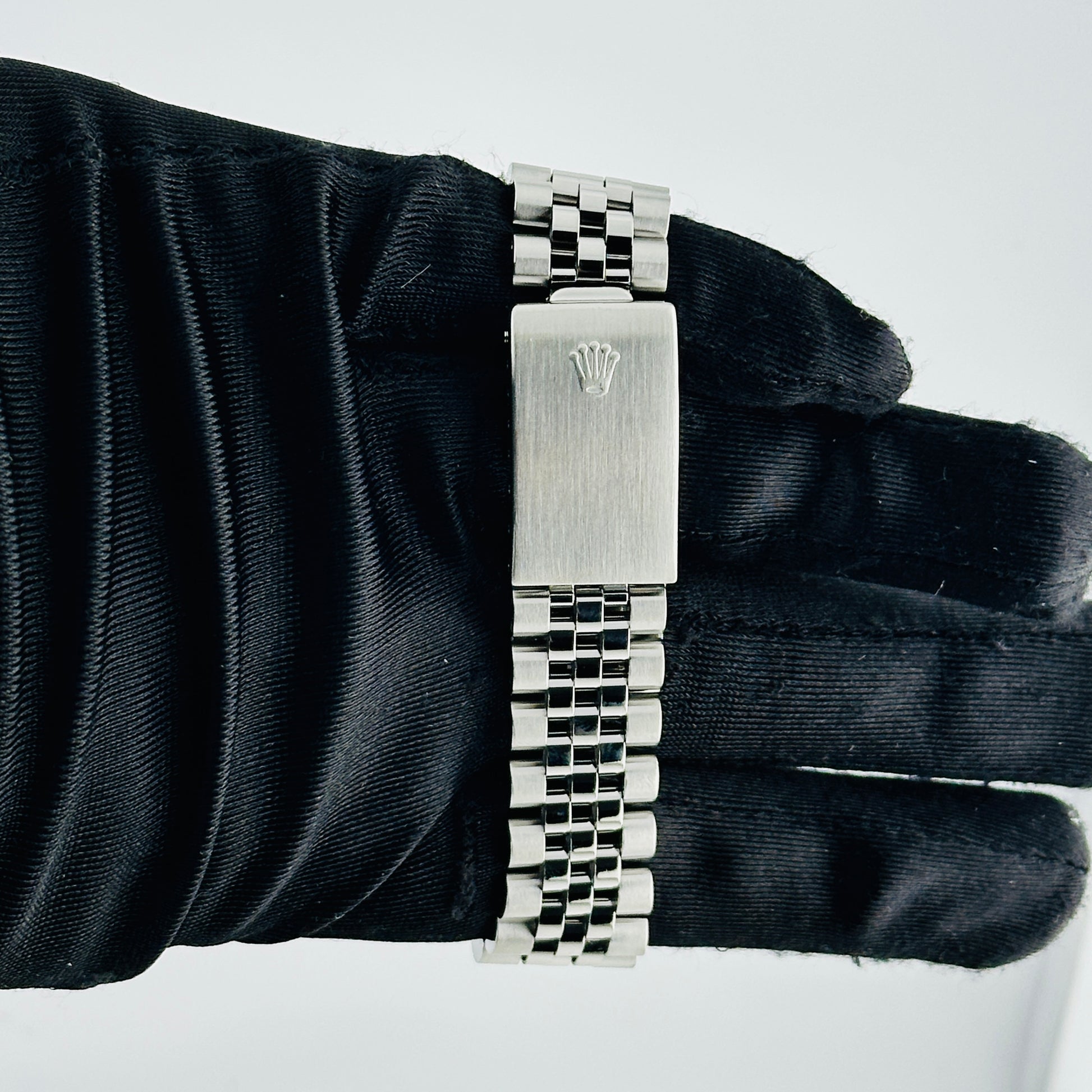 Rolex Datejust Silver Stick Dial on Jubilee Ref. 16220 1991 — view 3