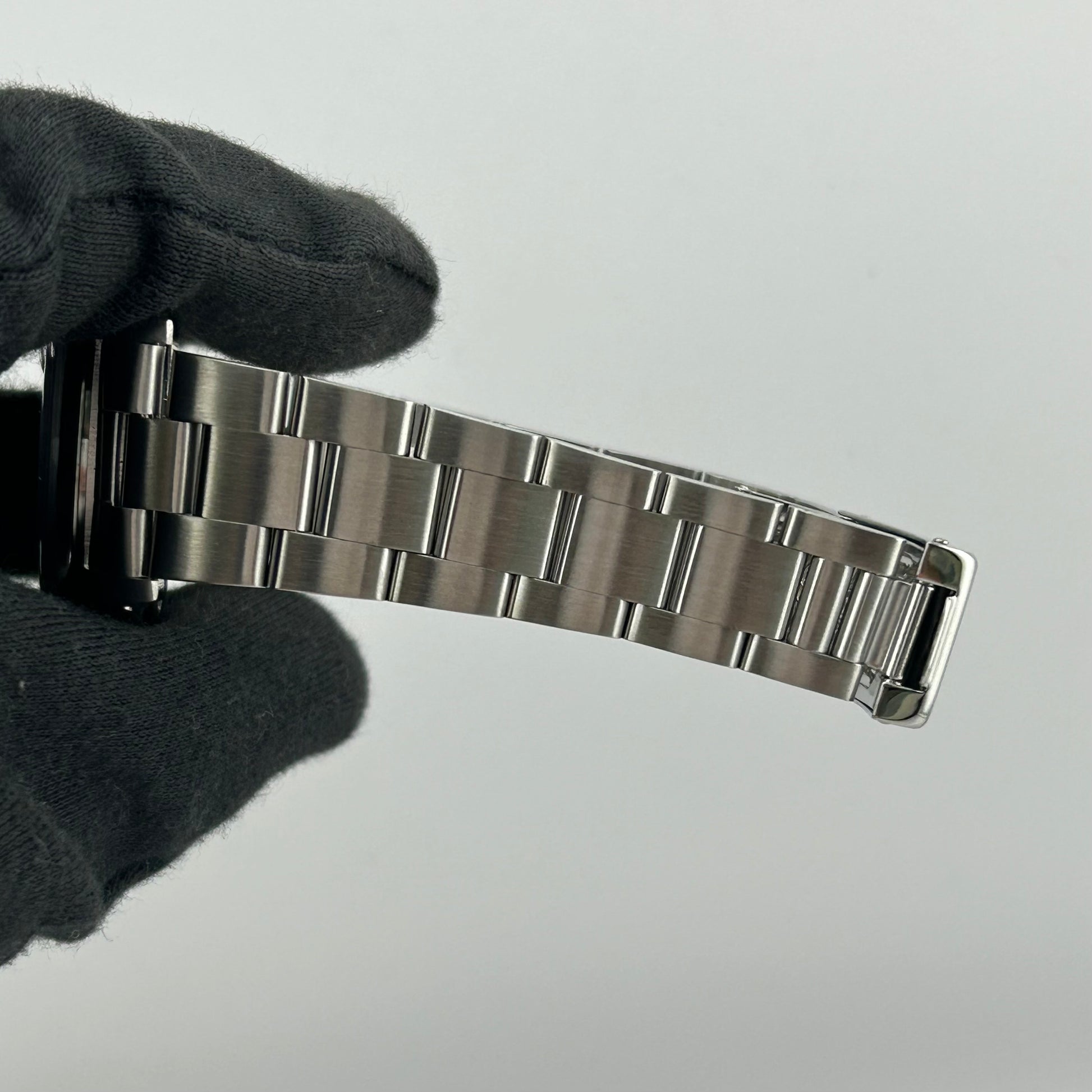 Rolex Oysterdate Precision Silver Stick Dial on Oyster Bracelet Ref. 6694 Papers 1989 — view 5