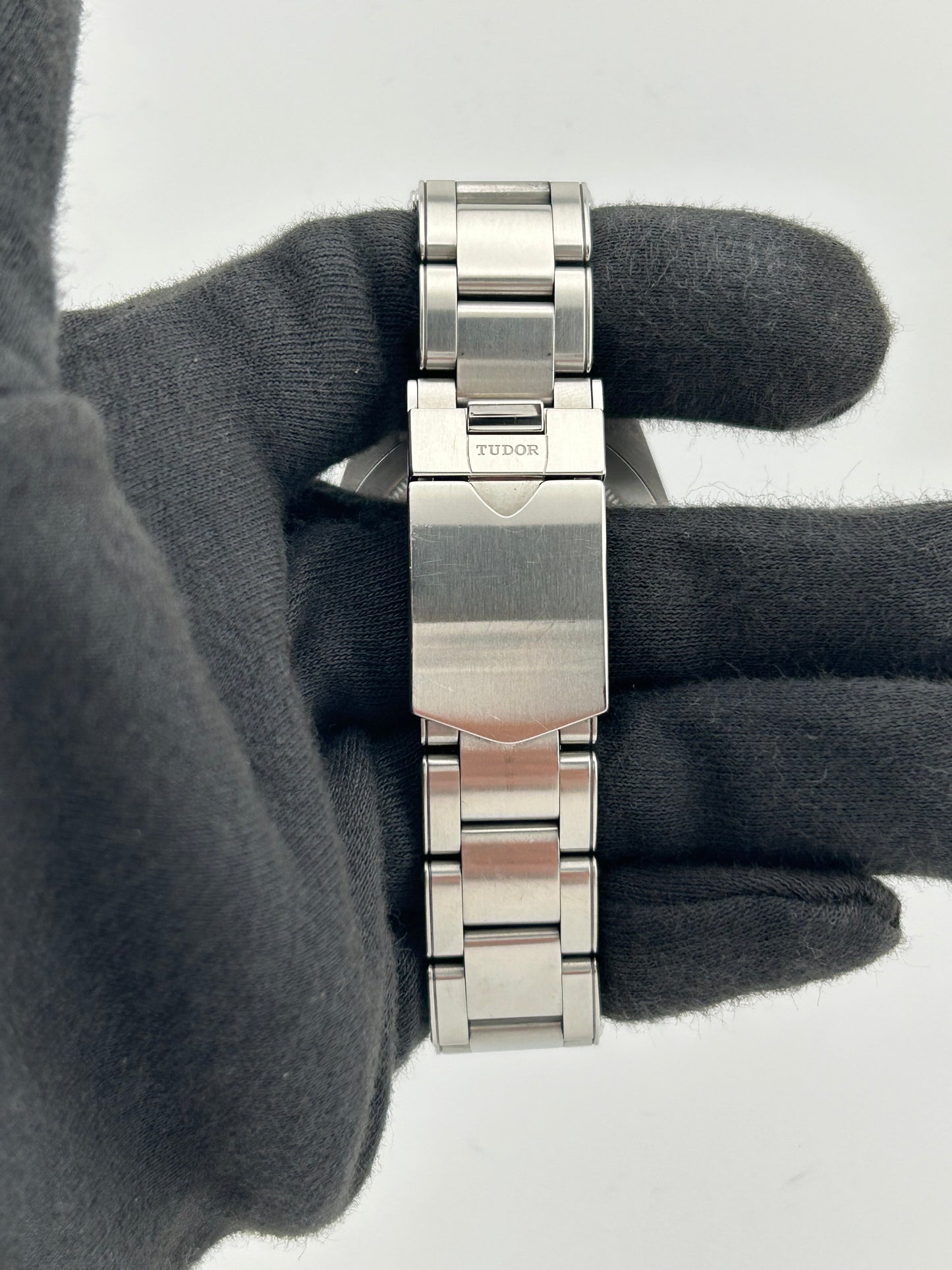 Tudor Black Bay Fifty-Eight Blue Dial on Stainless Steel Bracelet Ref. M79030B-0001 — view 4