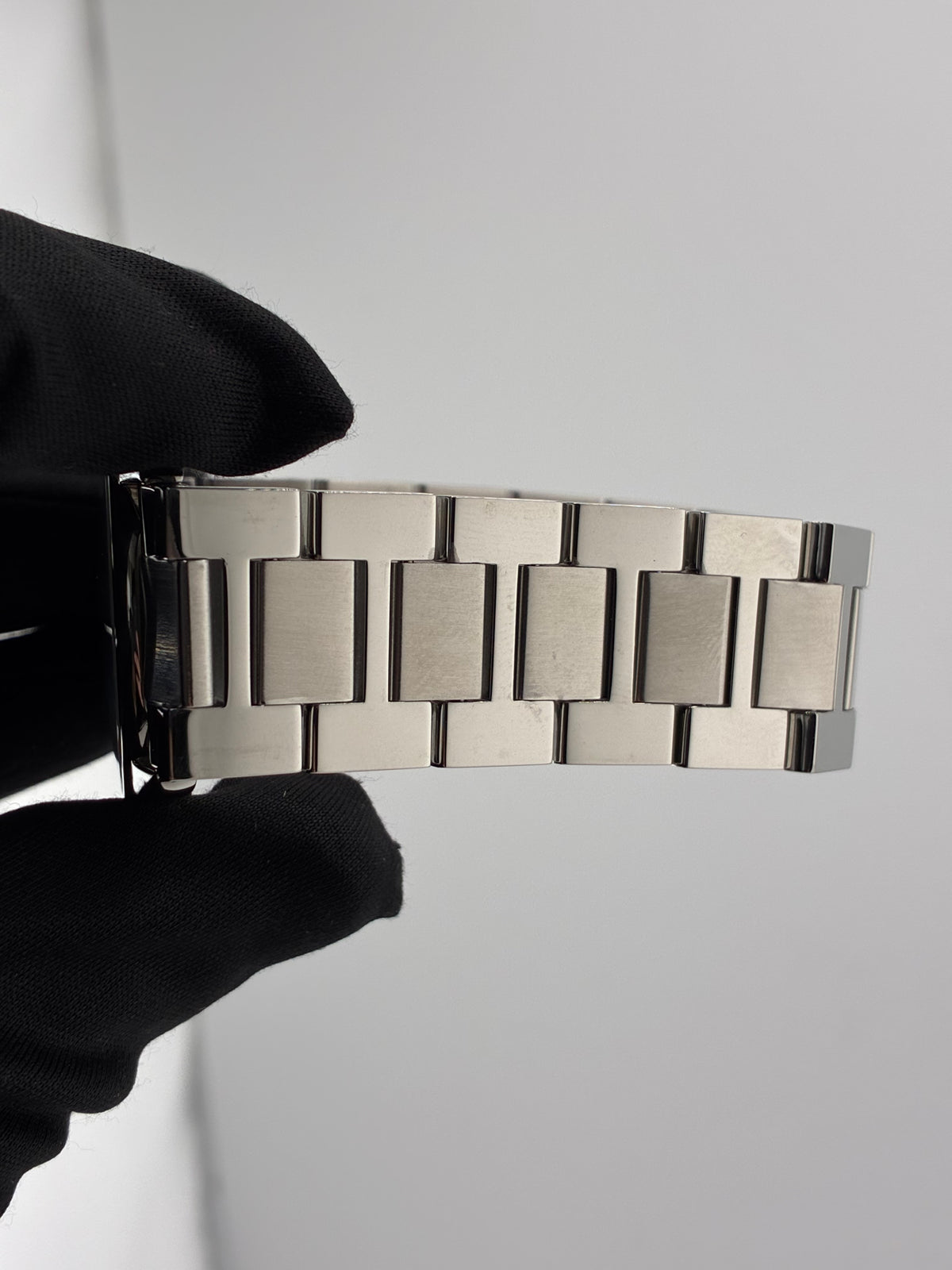 Cartier Ronde Solo Silver Roman Numerals Dial on Stainless Steel Bracelet Ref. W6701005 Papers 2024 — view 5