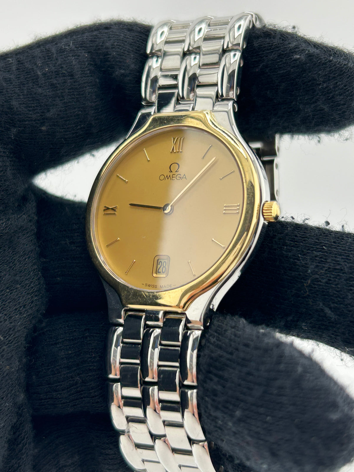 Omega De Ville Gold Roman Numerals Dial on Stainless Steel Bracelet Ref. 4230.13 — view 2