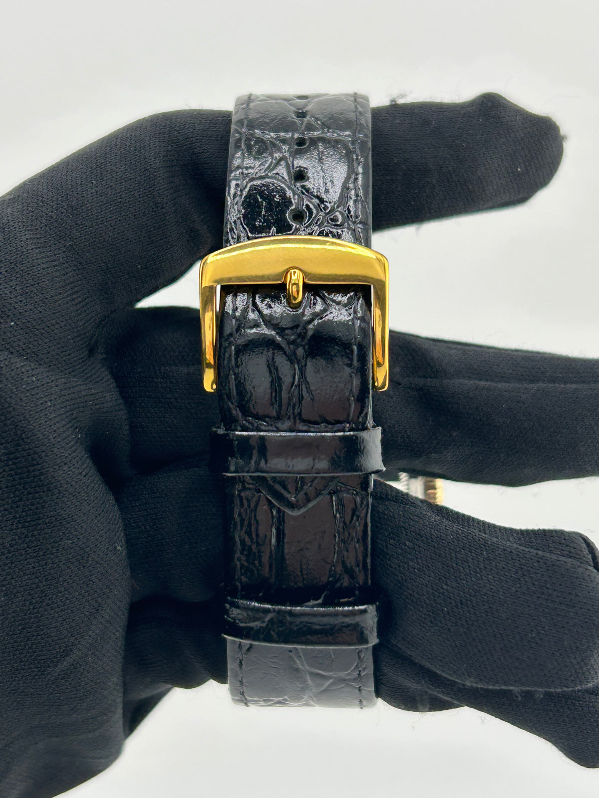 Rolex Datejust 36 Champagne Stick Dial on Generic Black Leather Strap Ref. 16233 1991 — view 3