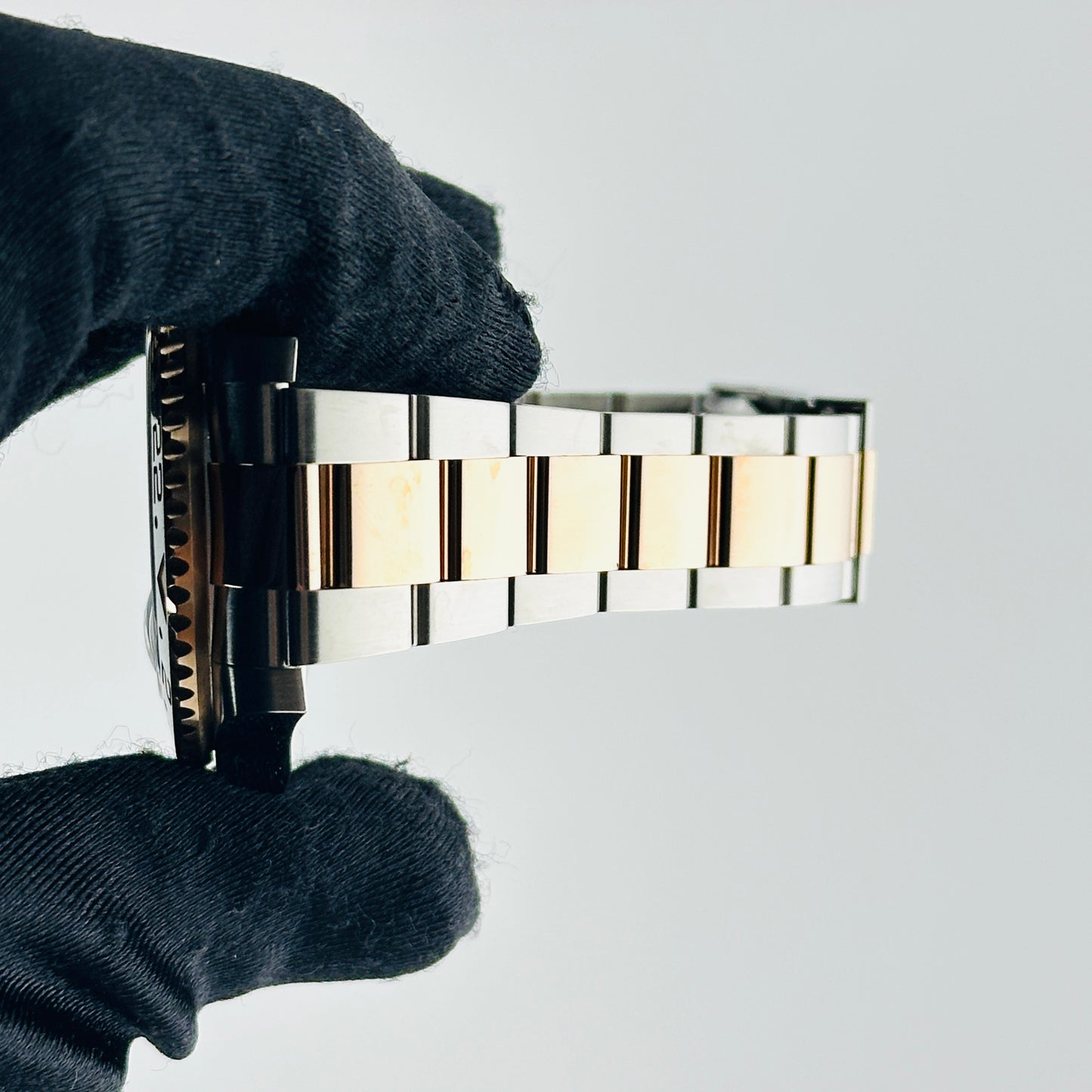 Rolex GMT-Master II "Root Beer" Black Dial on Oyster Bracelet Ref. 126711CHNR Card 2019 — view 5