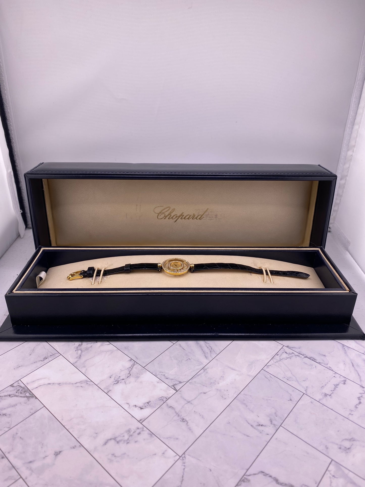 Chopard Happy Diamond Champagne Dial on Leather Ref. 20/3957 — view 7