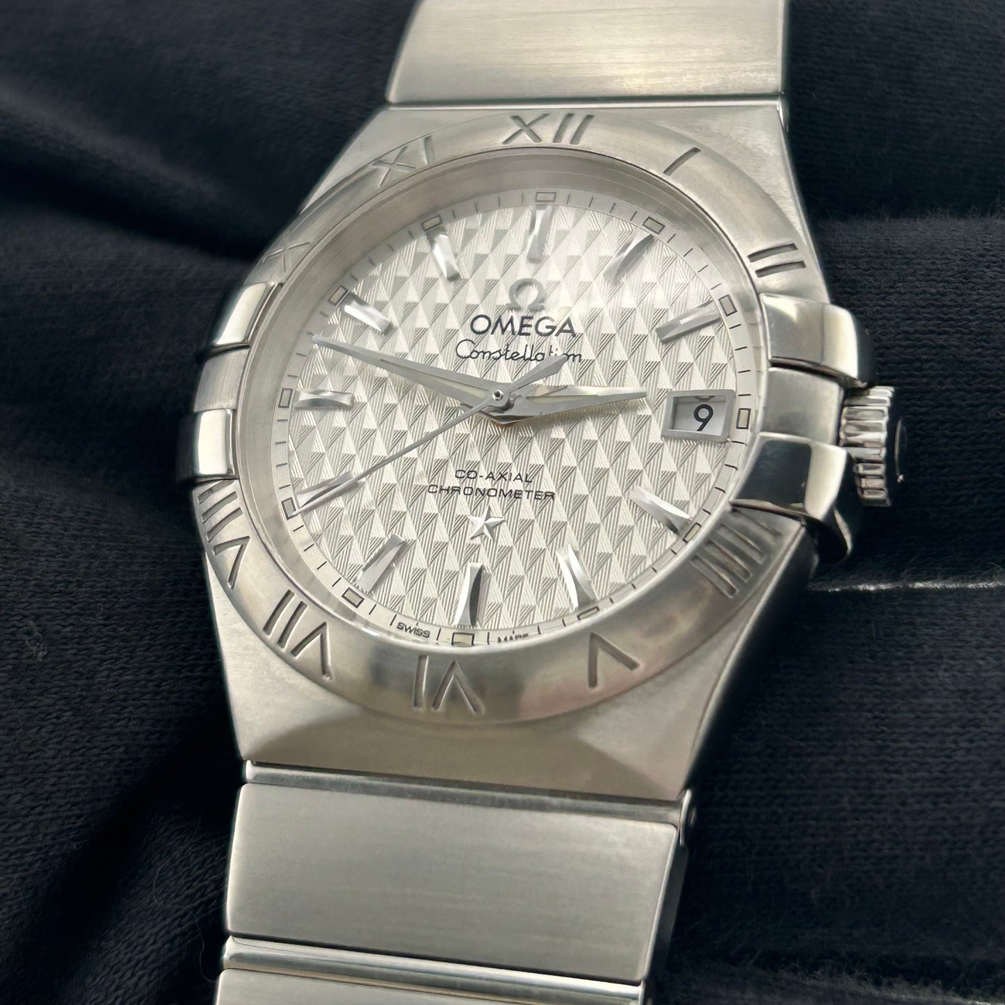 Omega Constellation Silver Dial on Stainless Steel Bracelet Ref. 123.10.35.20.02.002 Card 2018 — view 2