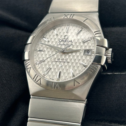 Omega Constellation Silver Dial on Stainless Steel Bracelet Ref. 123.10.35.20.02.002 Card 2018 — view 2