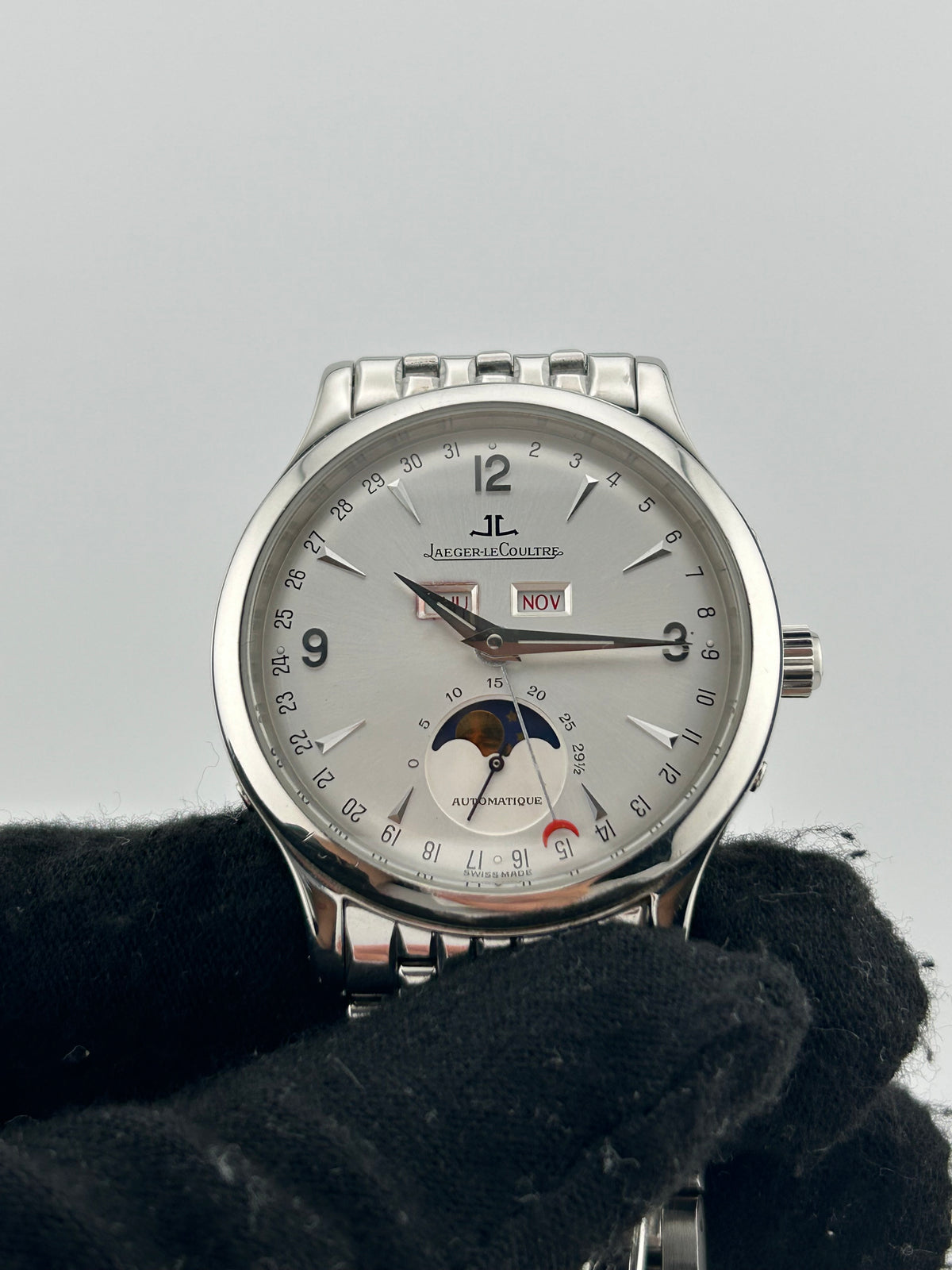 Jaeger Le Coultre Master Moon/Master Calendar Silver Dial on Stainless Steel Bracelet Ref. 140.8.98.S/Q143812A Complete 2003 — view 3