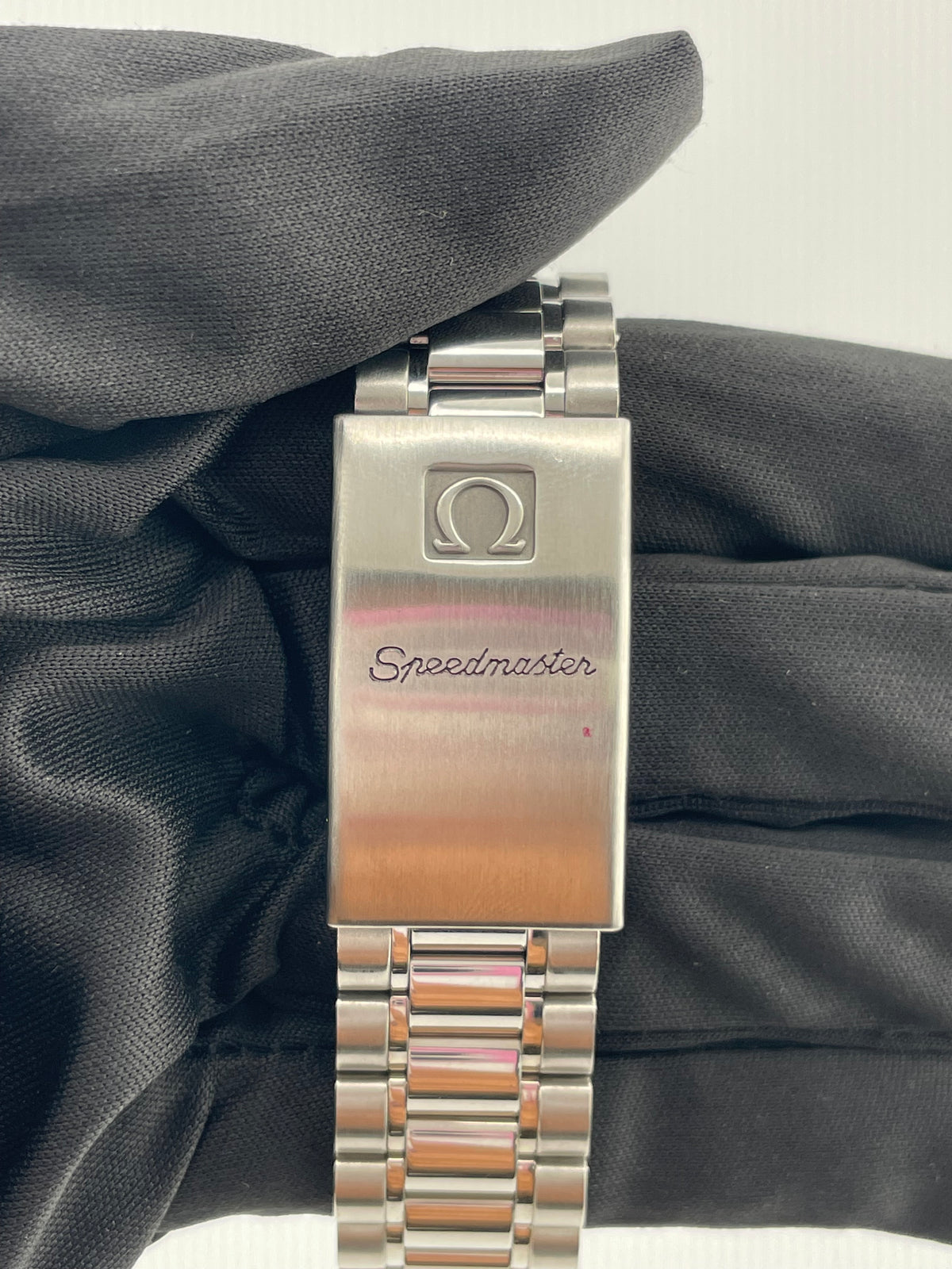 Omega Speedmaster Day Date White Dial on Stainless Steel Bracelet Ref. 3521.30 Complete 1995 — view 4