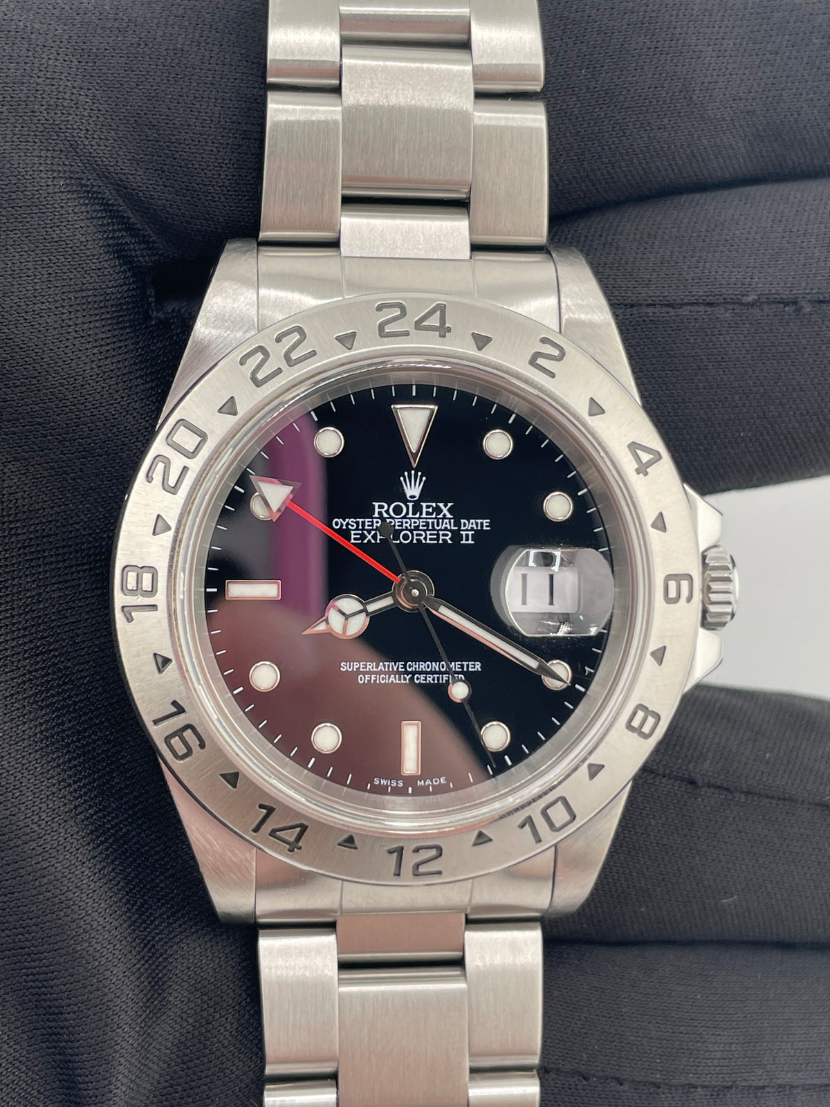 Rolex Explorer II Black Dial on Oyster Steel Bracelet Ref. 16570 1999 — view 3