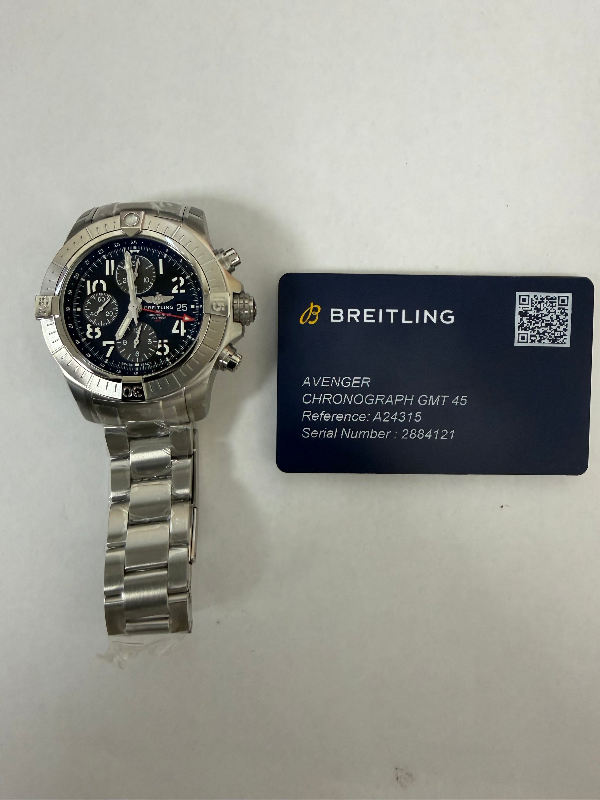 Breitling Avenger Chronograph GMT Black Dial on Bracelet Ref. A24315101B1A1 Card 2023 — view 5