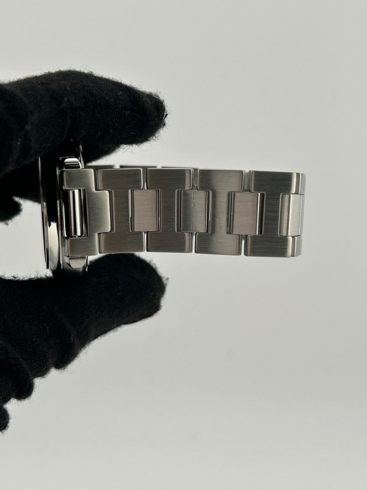Cartier Pasha C Grey Dial on Stainless Steel Bracelet Ref. W31023M7 — view 5