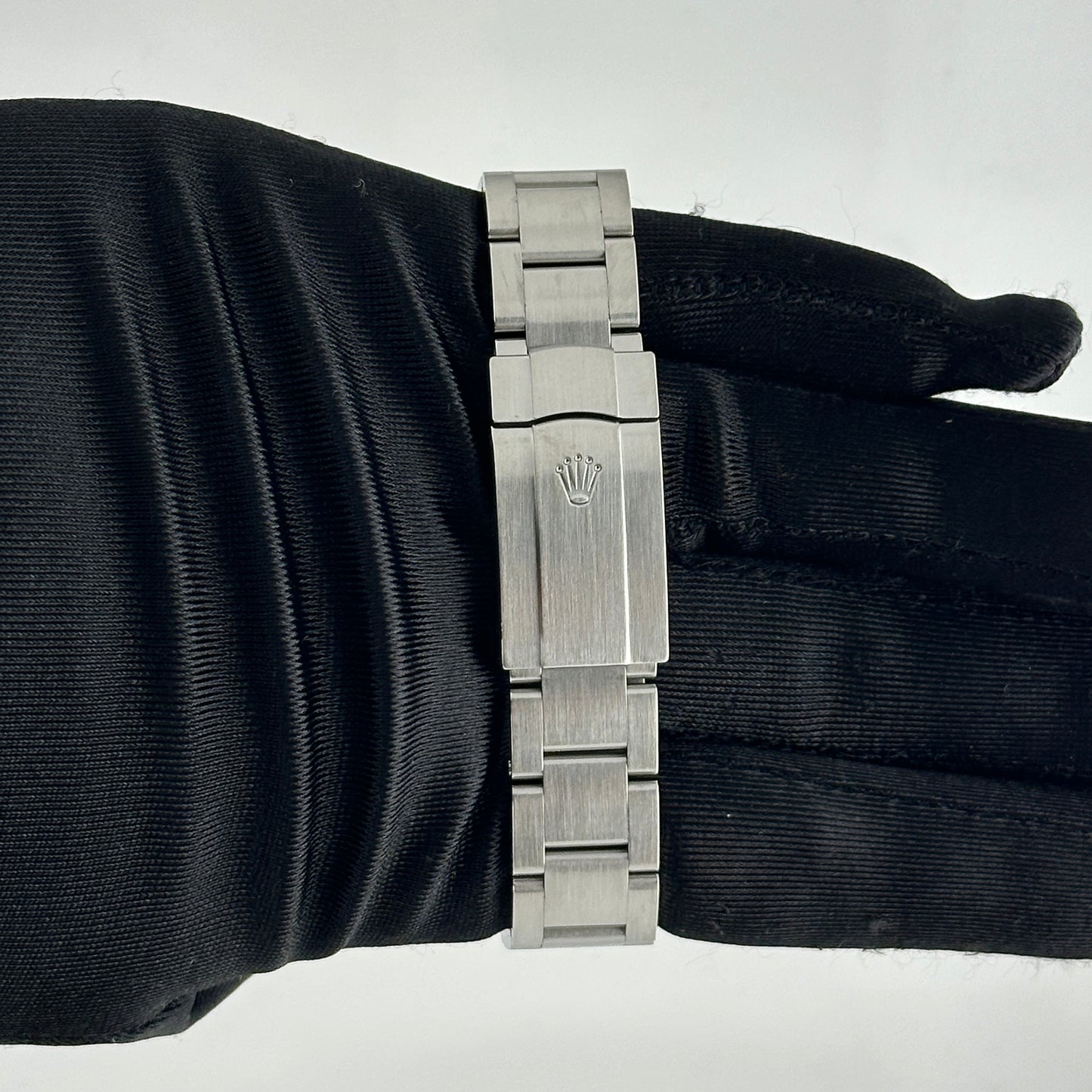 Rolex Oyster Perpetual Silver Dial on Oyster Ref. 116000 Card 2014 — view 3