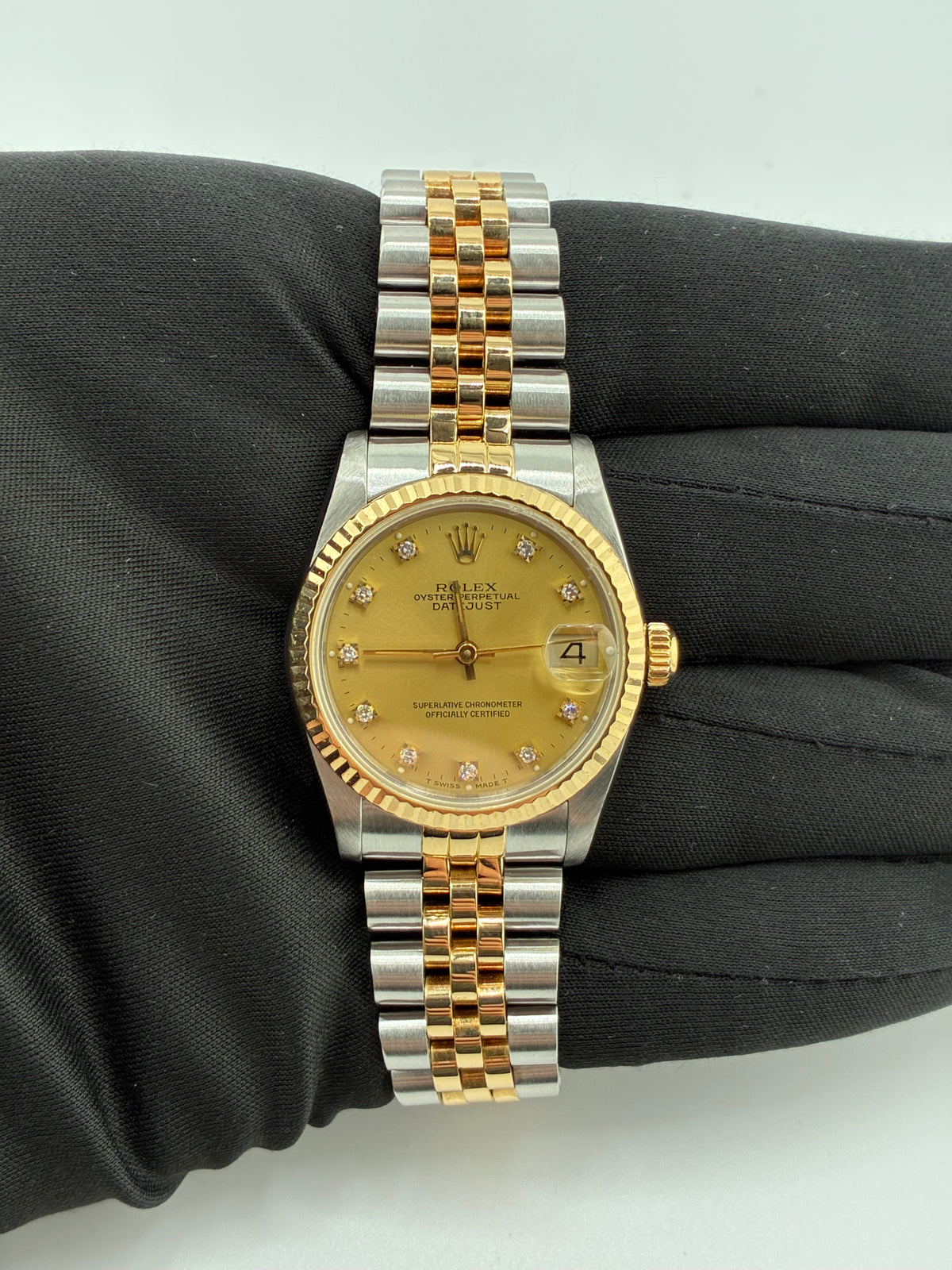 Rolex Datejust Champagne Diamond Dial on Jubilee Ref. 68273G 1987 — view 3
