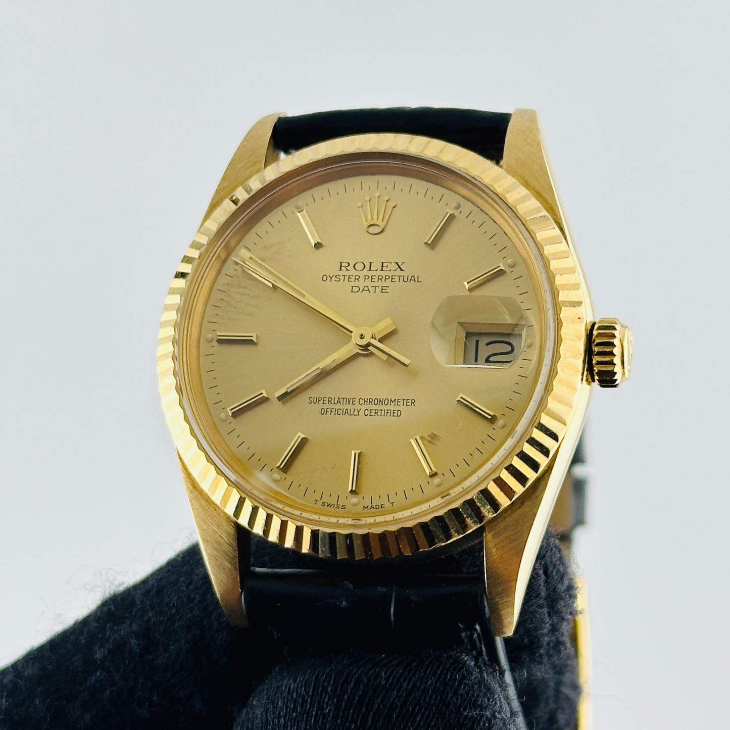 Rolex Oyster Perpetual Date Champagne Stick Dial on Generic Leather Band Ref. 15038 1988 — view 2