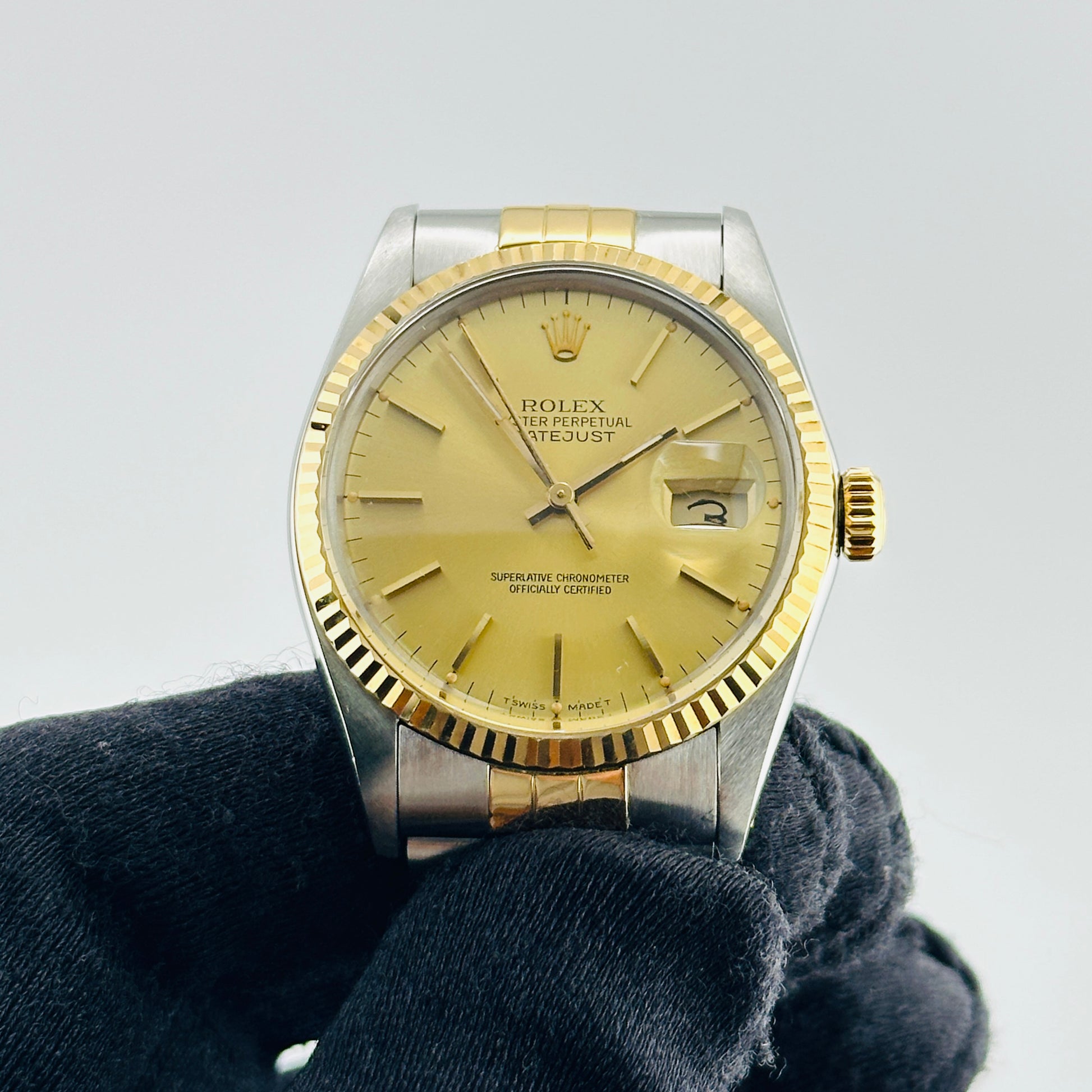 Rolex Datejust Champagne Stick Dial on D Link Jubilee Bracelet Ref. 16013 1986 — view 3