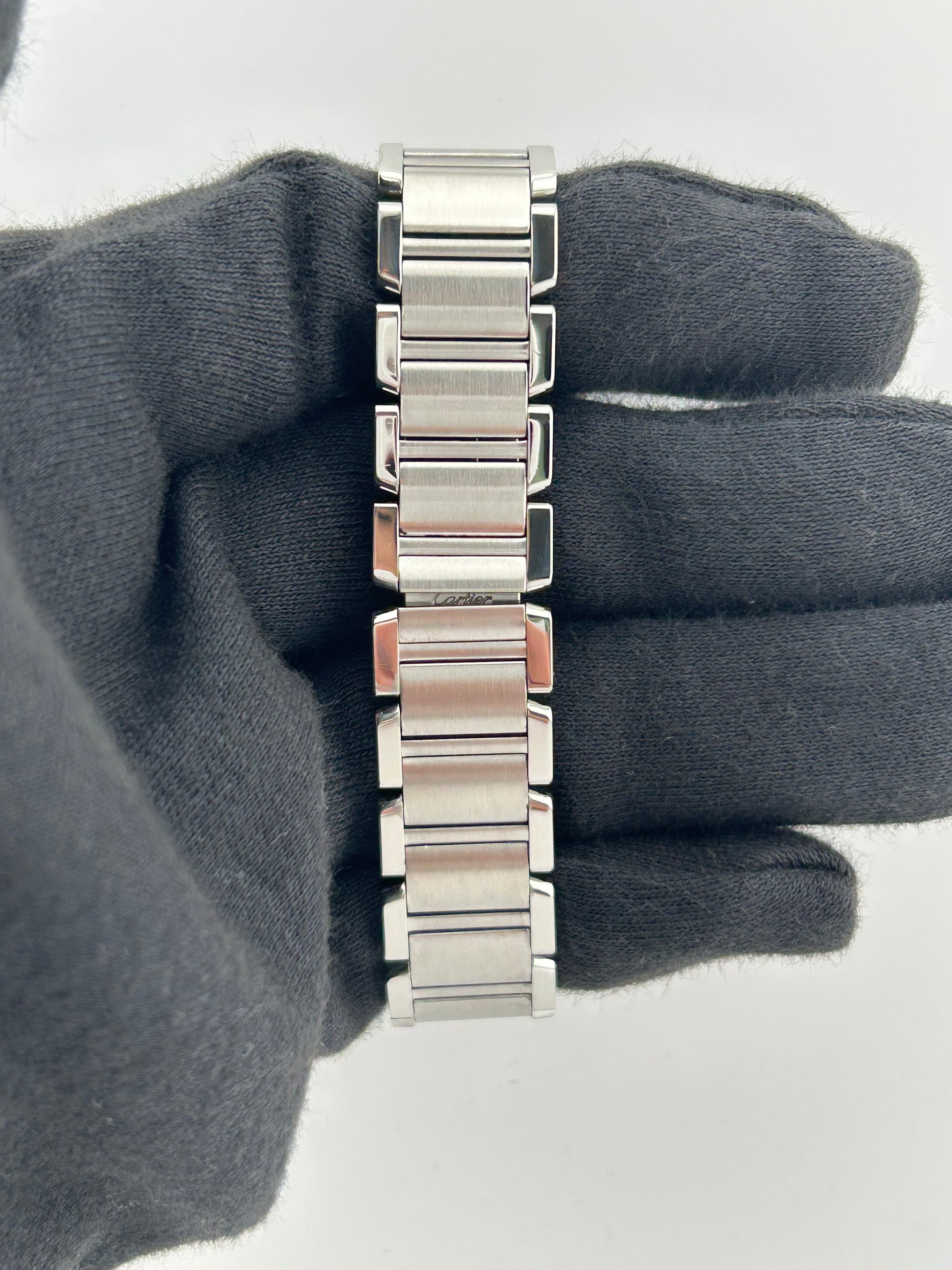 Cartier Tank Francaise small White Roman Dial on Stainless Steel Bracelet Ref. W51008Q3 — view 4