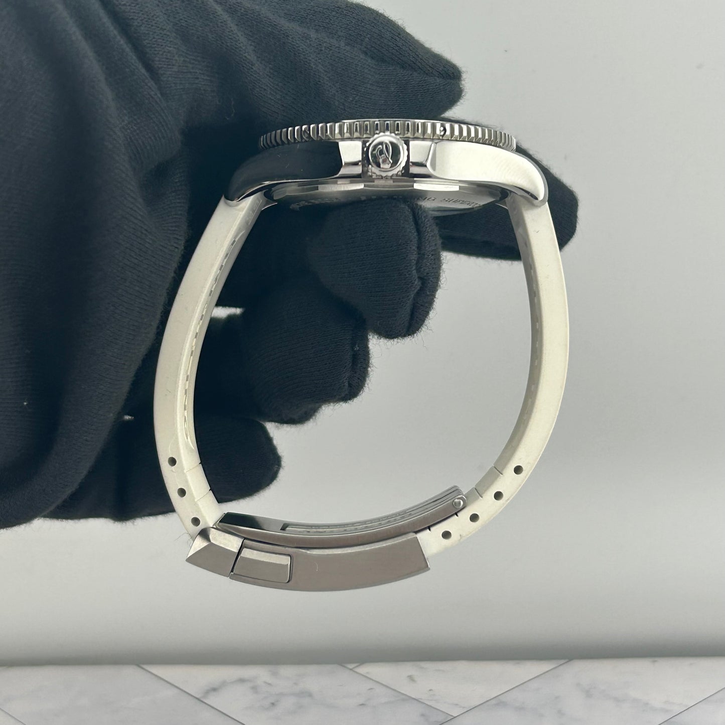 Breitling Superocean White Dial on Rubber Band Ref. A17366 Card — view 6