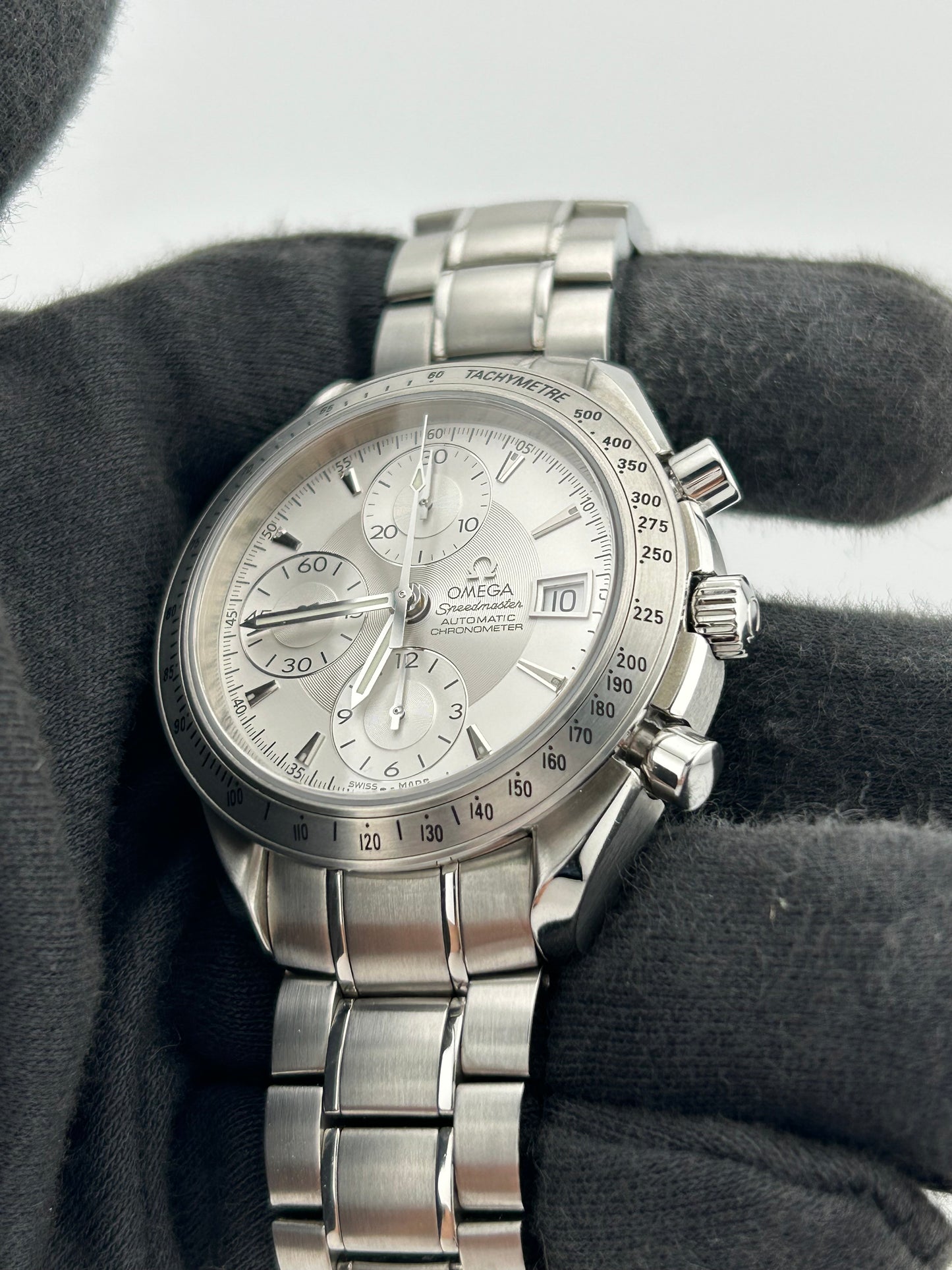Omega Speedmaster Date Silver Dial on Stainless Steel Bracelet Ref. 3211.30 Card — view 3